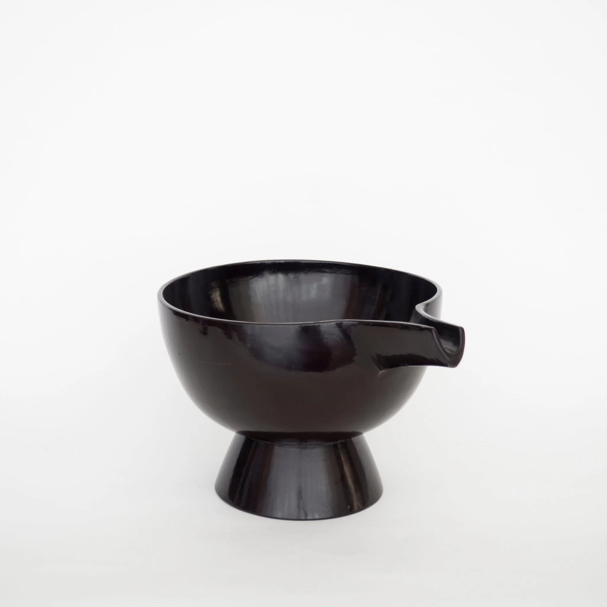 084 Unknown, Japan Wood Lacquer Object - Image 3