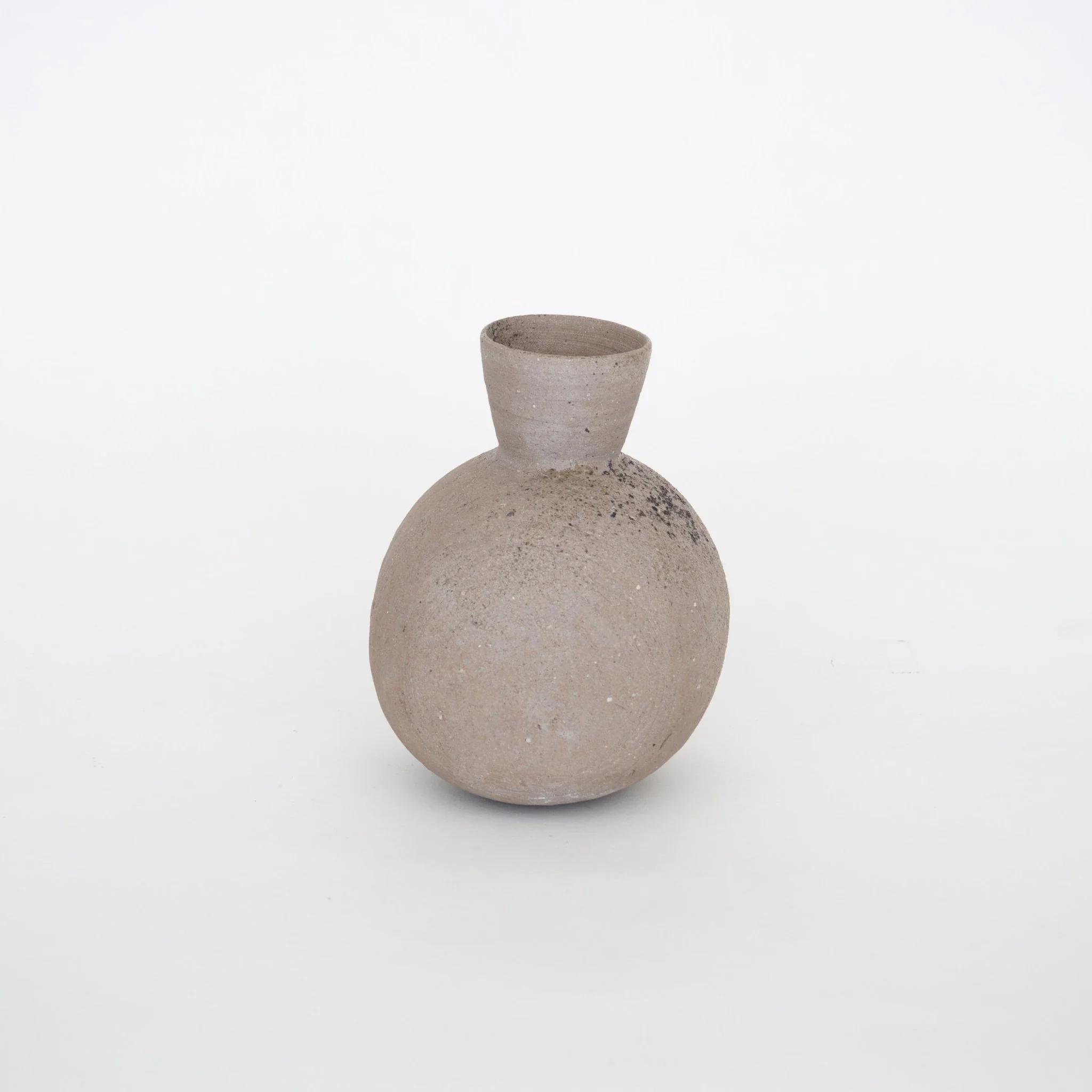 087 Unknown, Japan Ceramic Object - Image 3