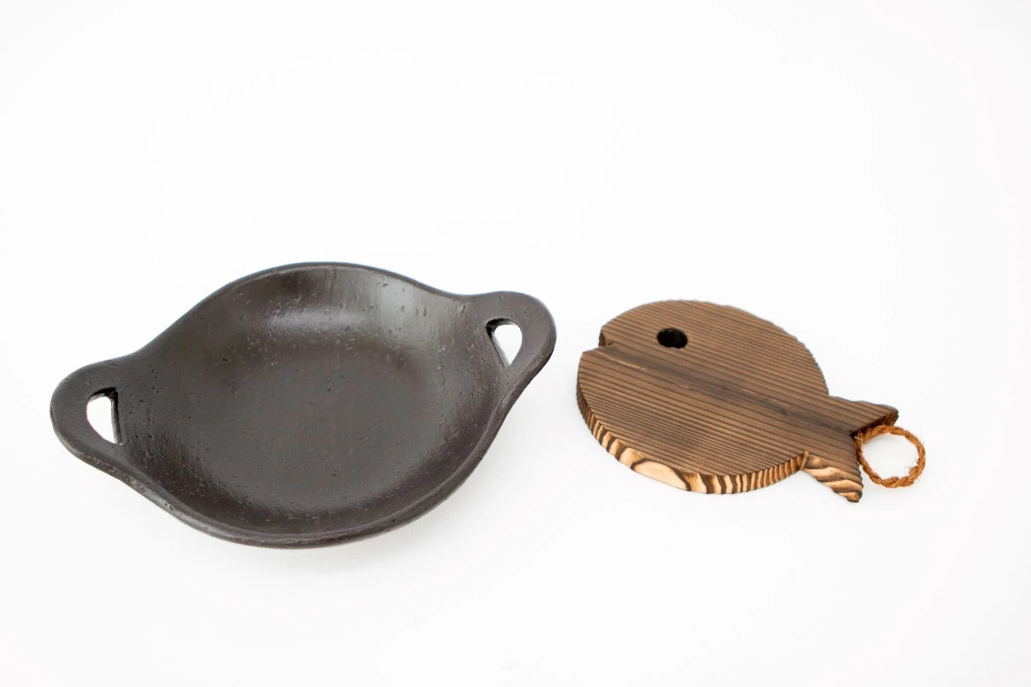 Wooden Fish Trivet [200338] - Image 3