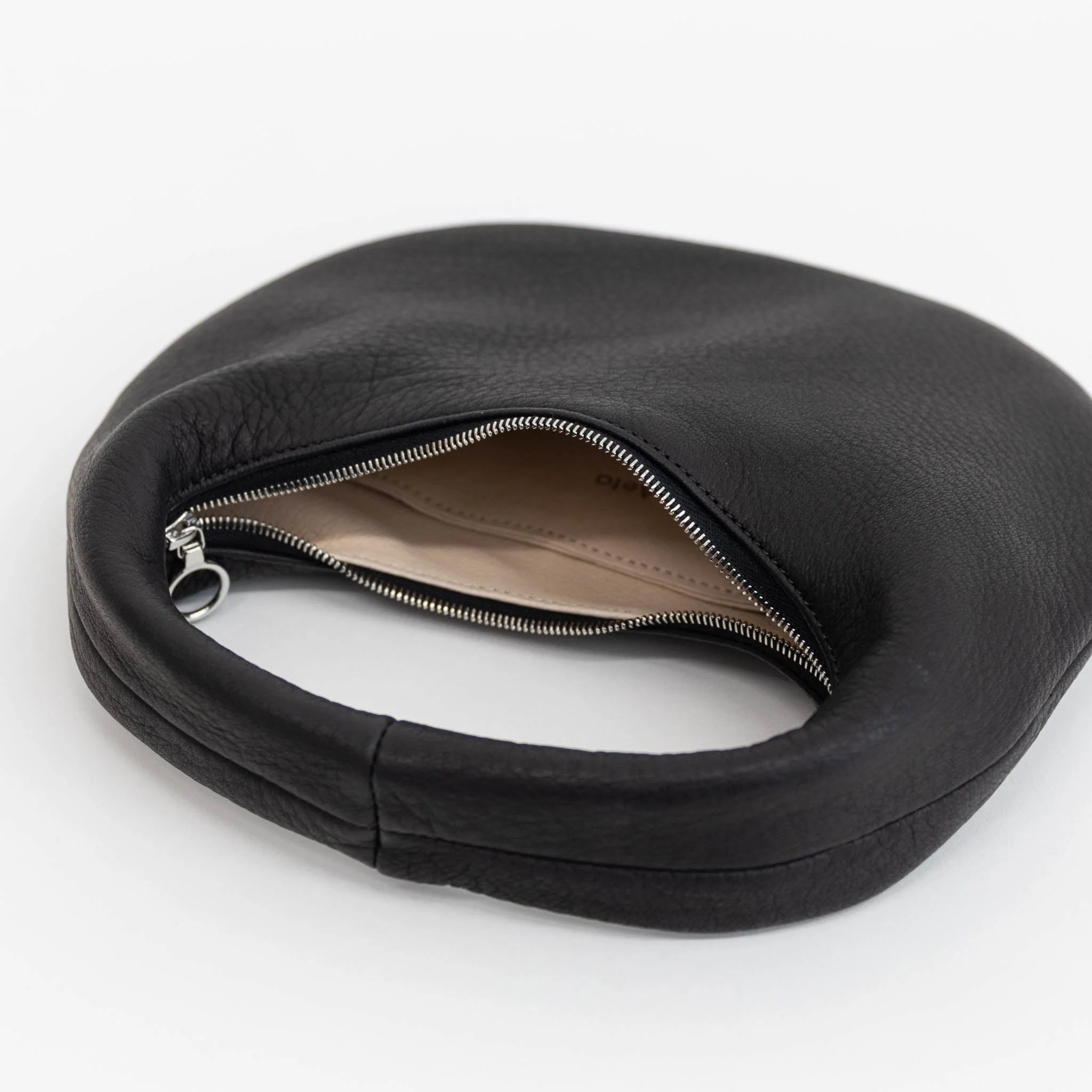 Aeta Deer Leather Round One Shoulder Bag Small DA58 - Image 3