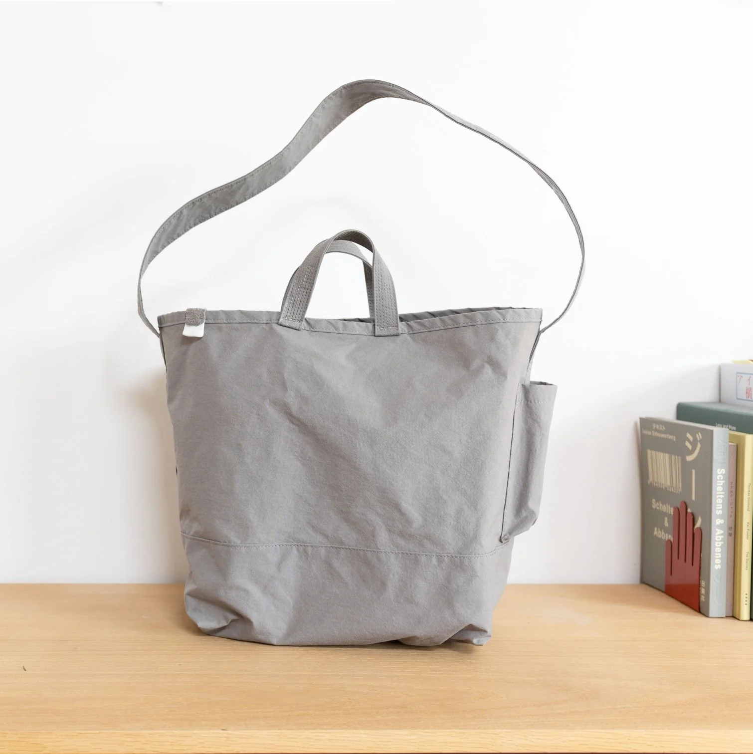 ANUNFOLD Side Pocket Tote Bag - Gray - Image 4
