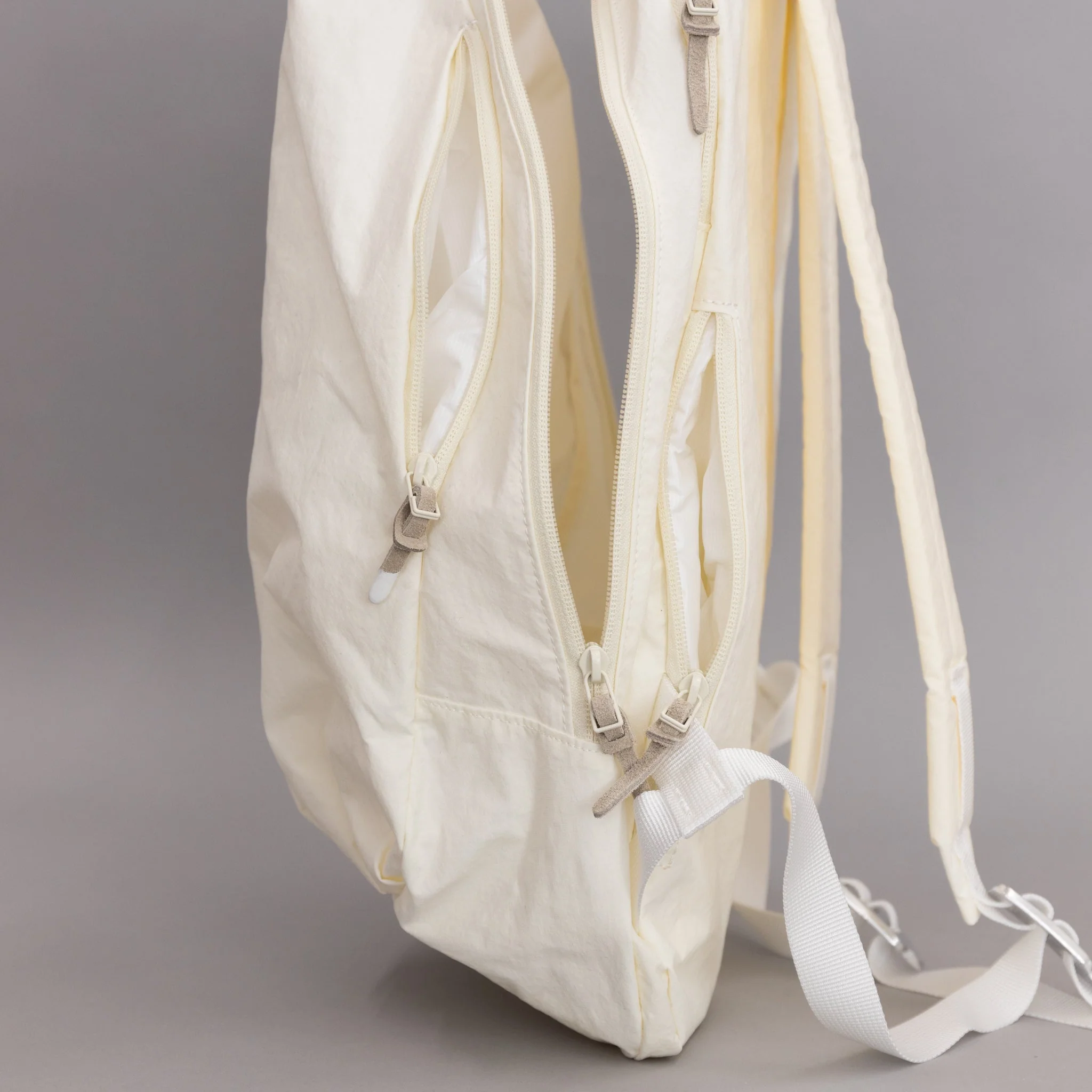 ANUNFOLD Wrap Pack - White - Image 3