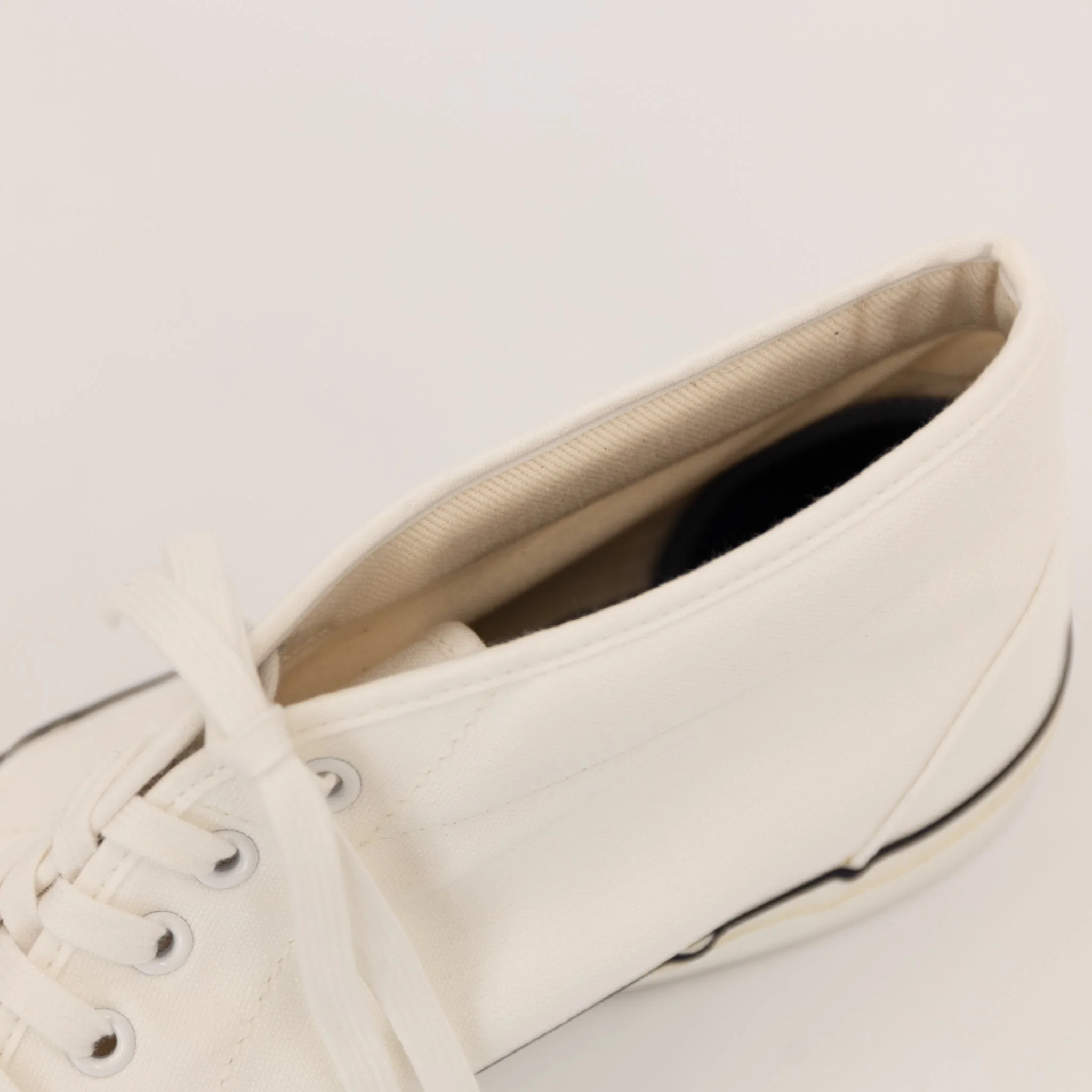 Asahi Chukka White Shoes - Image 4