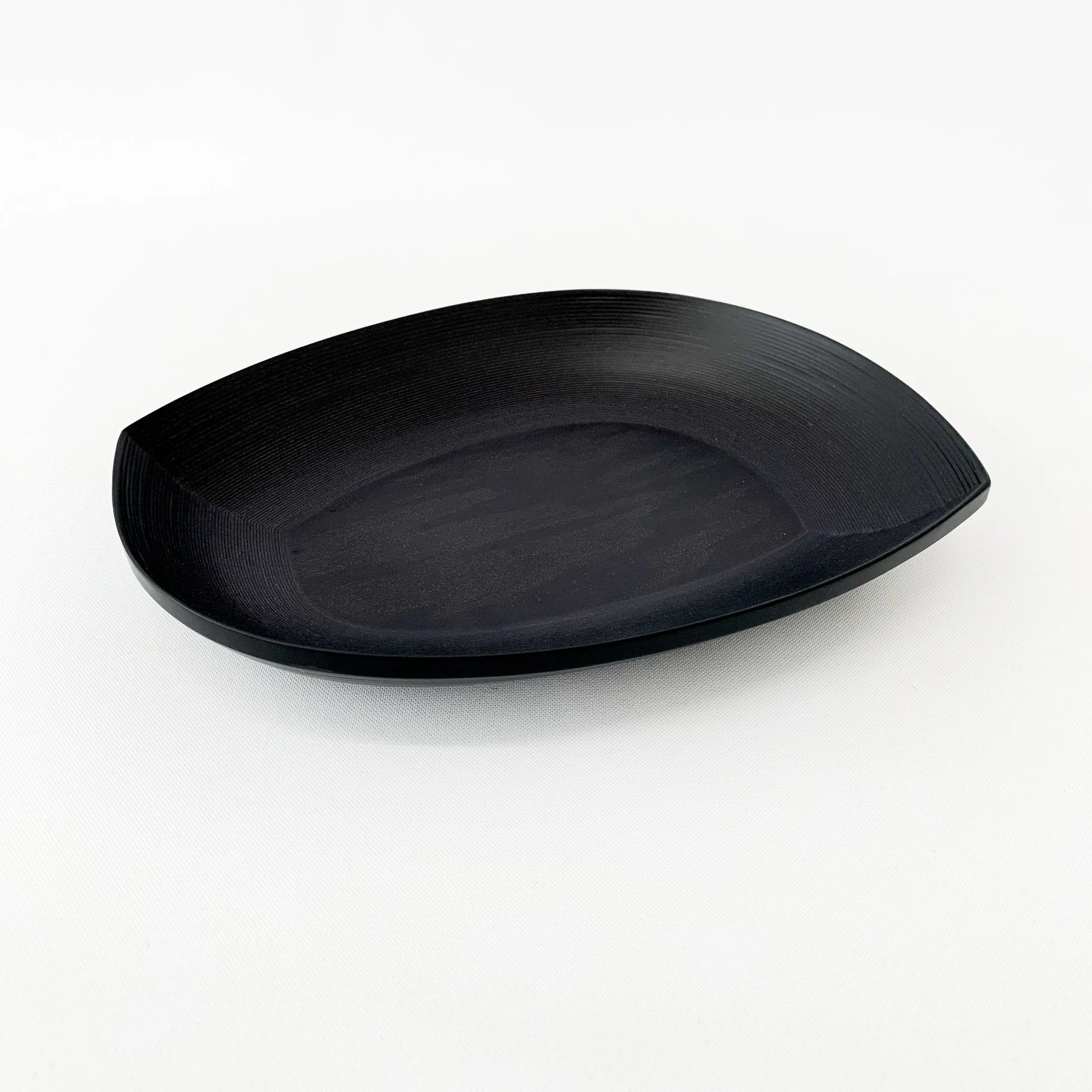 No Waste Bunaco Leaf Shaped Plate - Black - Image 3