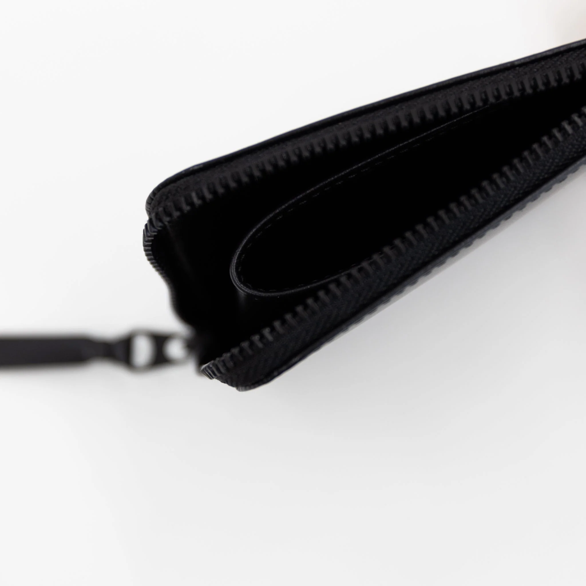 CDG Zip-Around Very Black Wallet - Image 4