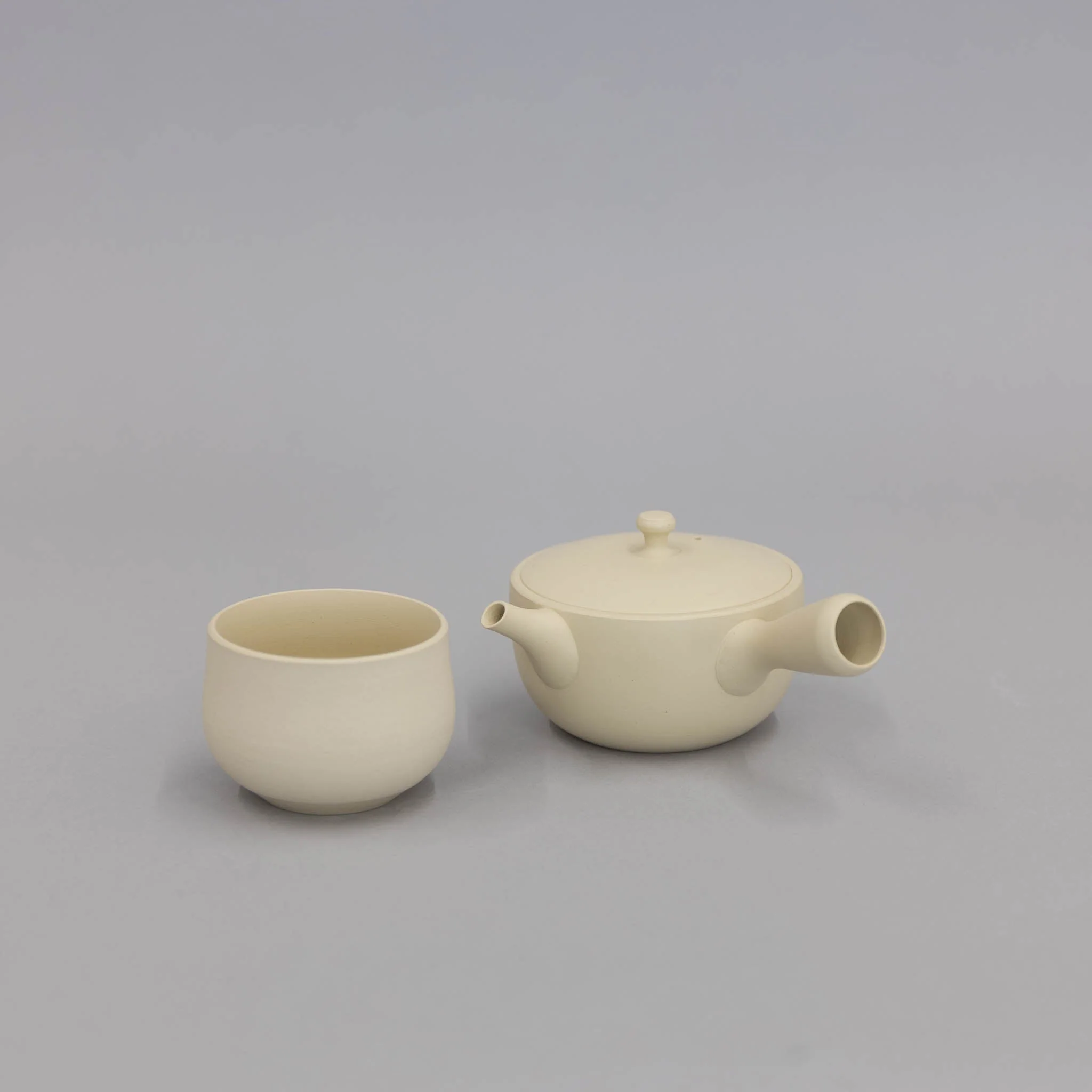 Chanoma Ivory Tea Cup [4-543] - Image 2