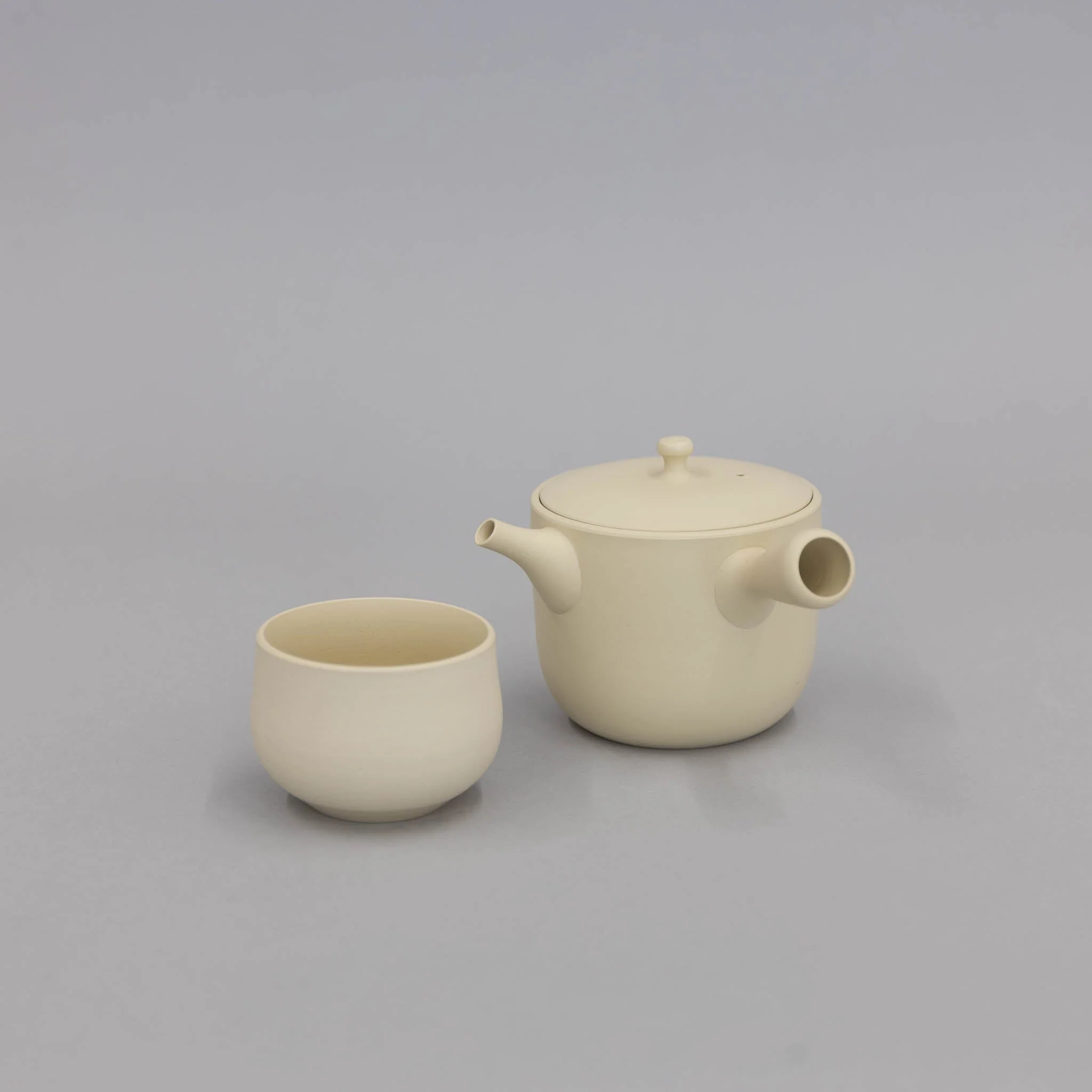 Chanoma Ivory Tea Cup [4-543] - Image 3