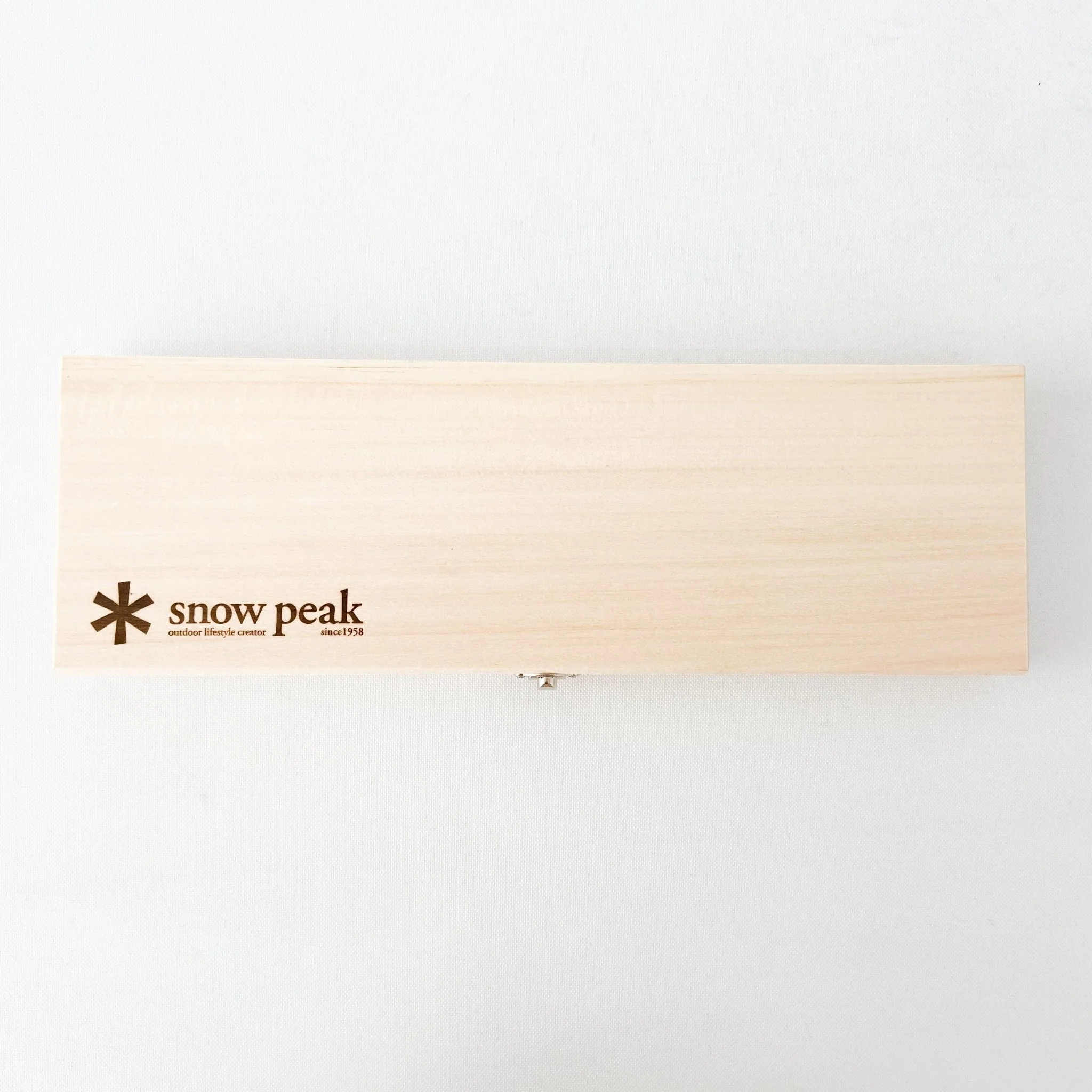 Snow Peak Cutting Board & Knife Set - Image 9