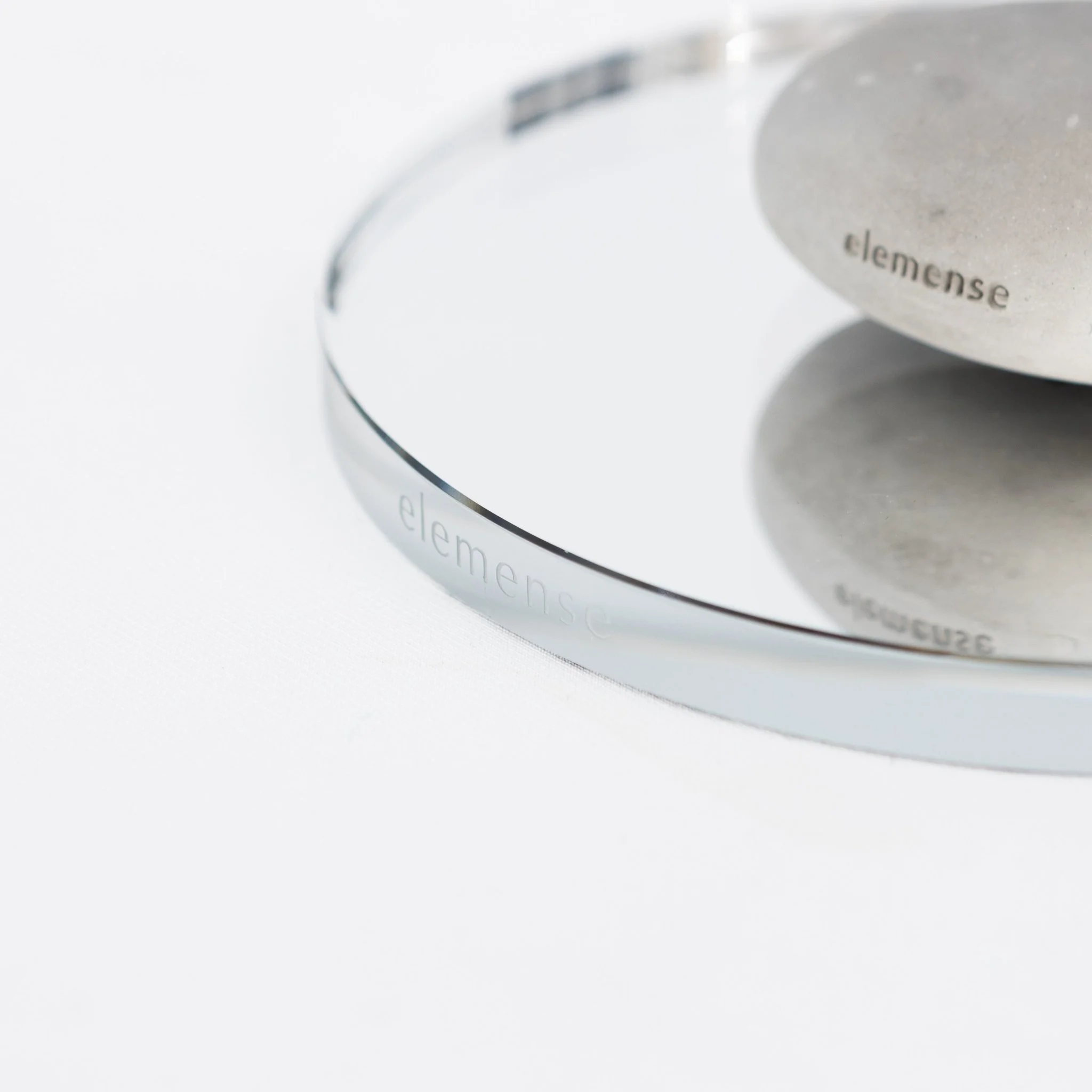 Elemense Glass Mirror Tray - Image 4