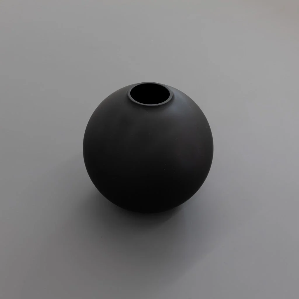 Sugahara : Fiora Flower Vase (S) - Matte Black