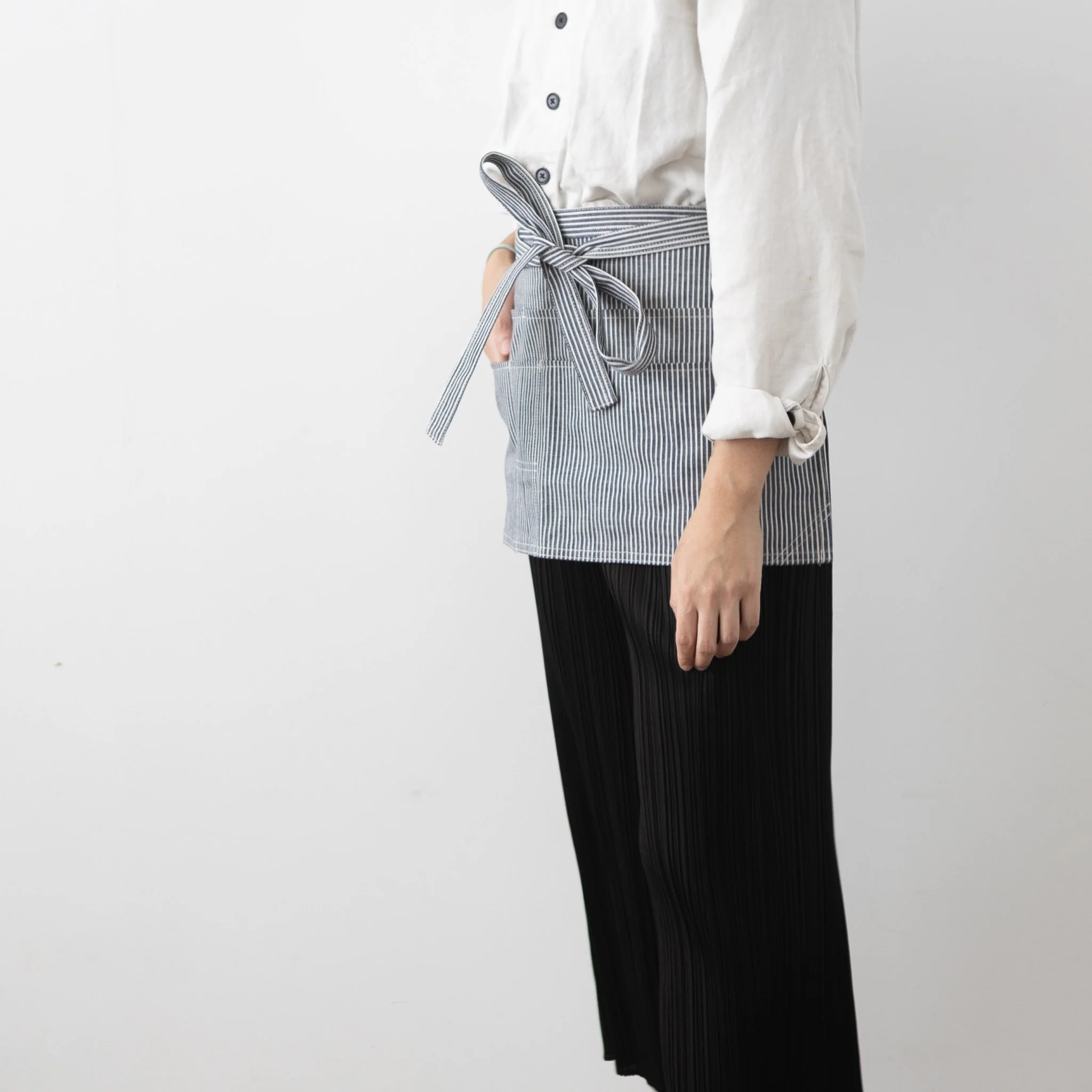 Hakui Short Waist Apron - Stripe Blue/White (6868-1) - Image 2