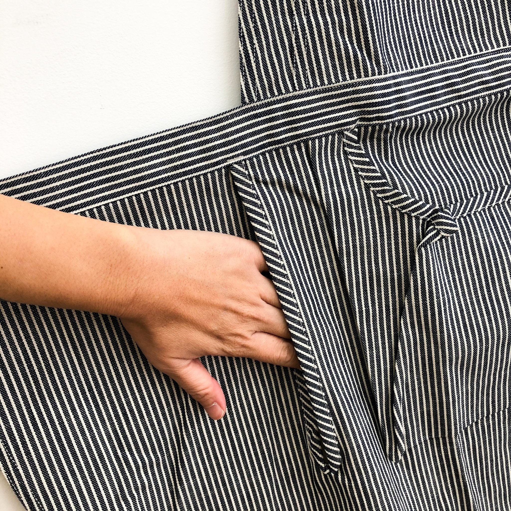 Hakui Bibbed Apron - Stripe Black/White (6869-1) - Image 3