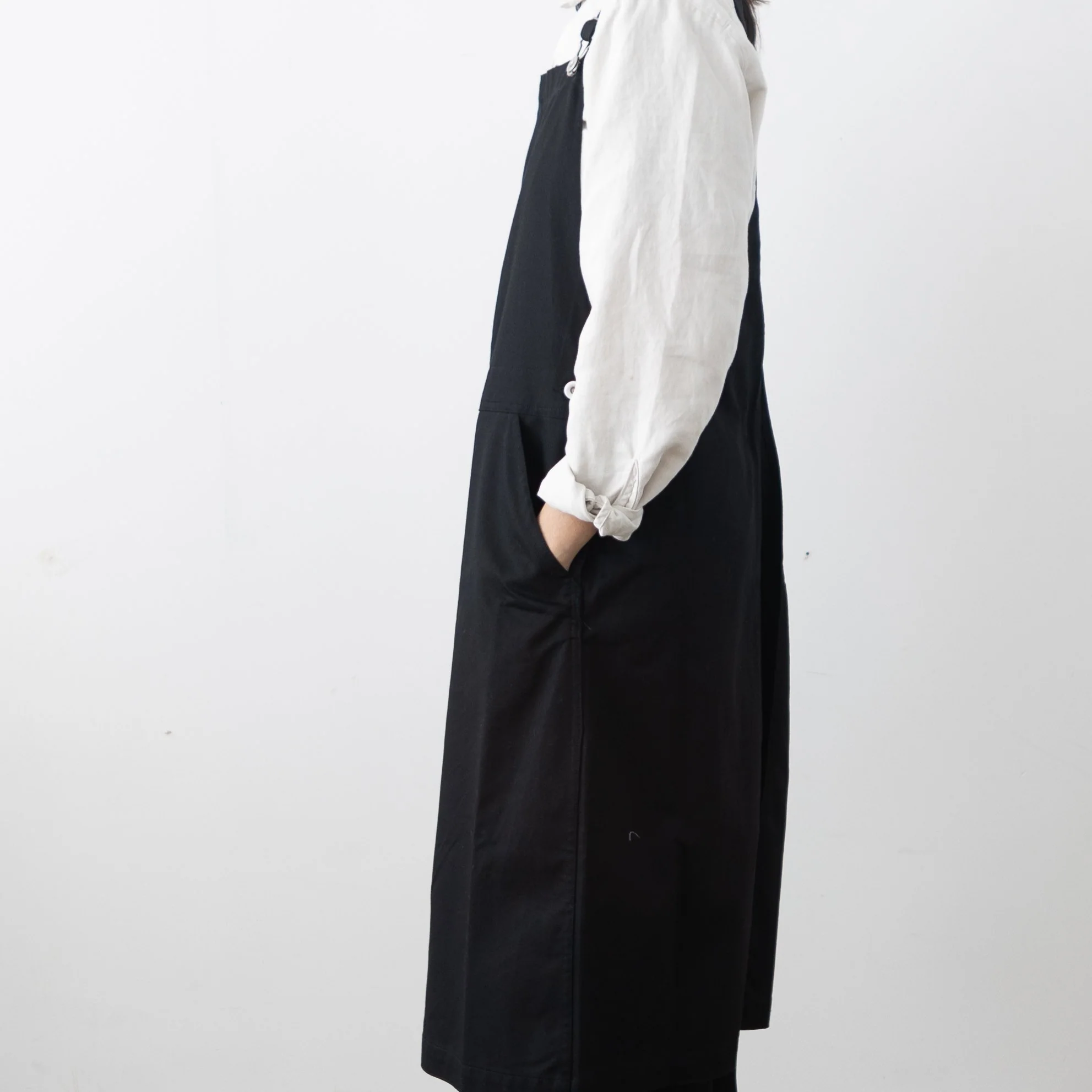 Hakui Overall-Style Apron - Black (6871-9) - Image 2