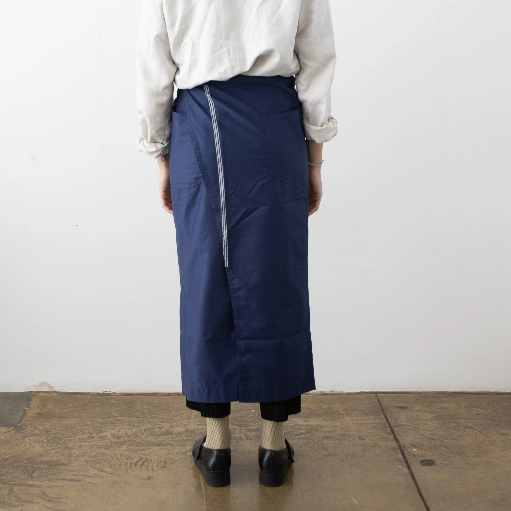 Hakui Long Waist Bistro Apron - Blue (6873-1) - Image 3
