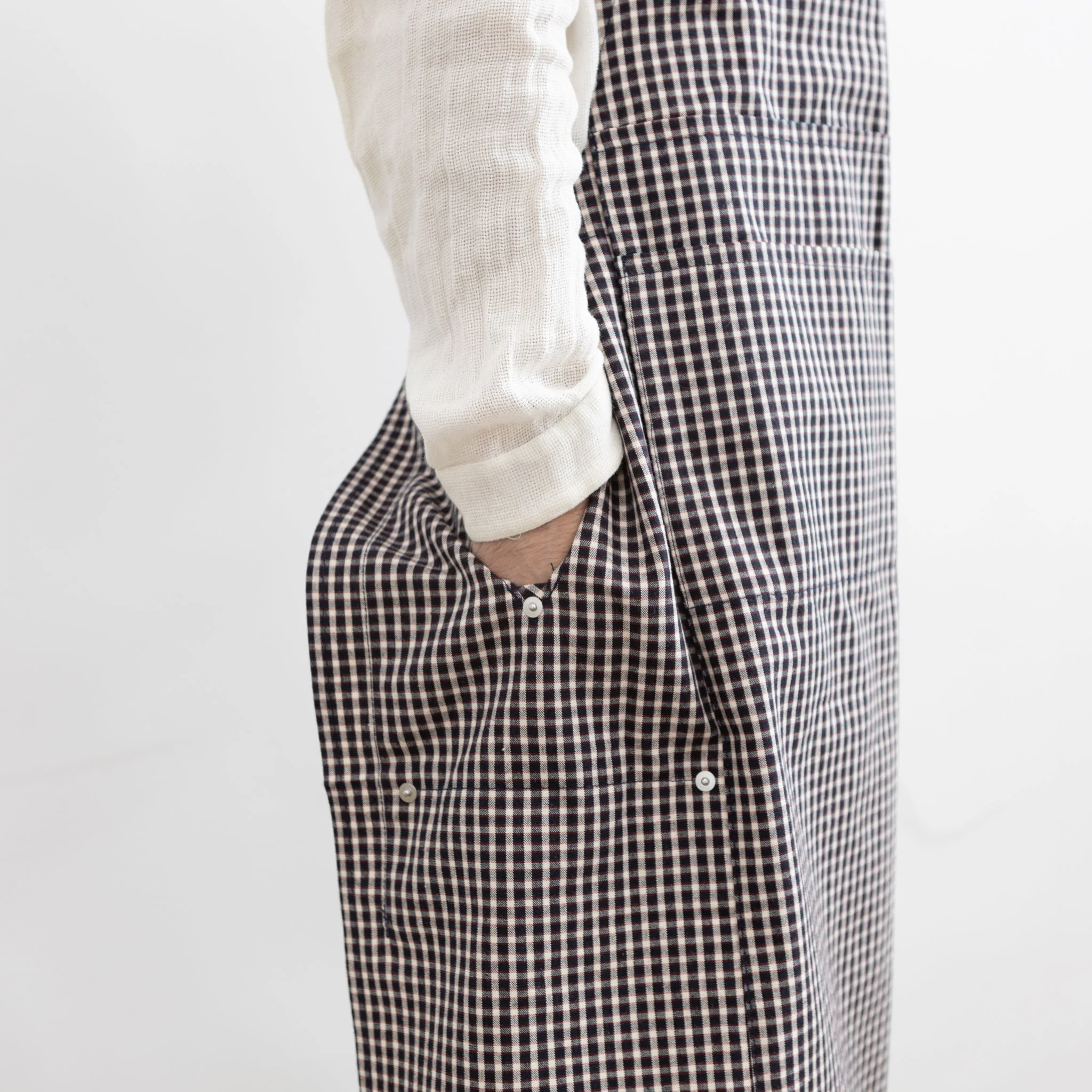 Hakui Bib Apron - Gingham Check - Image 9