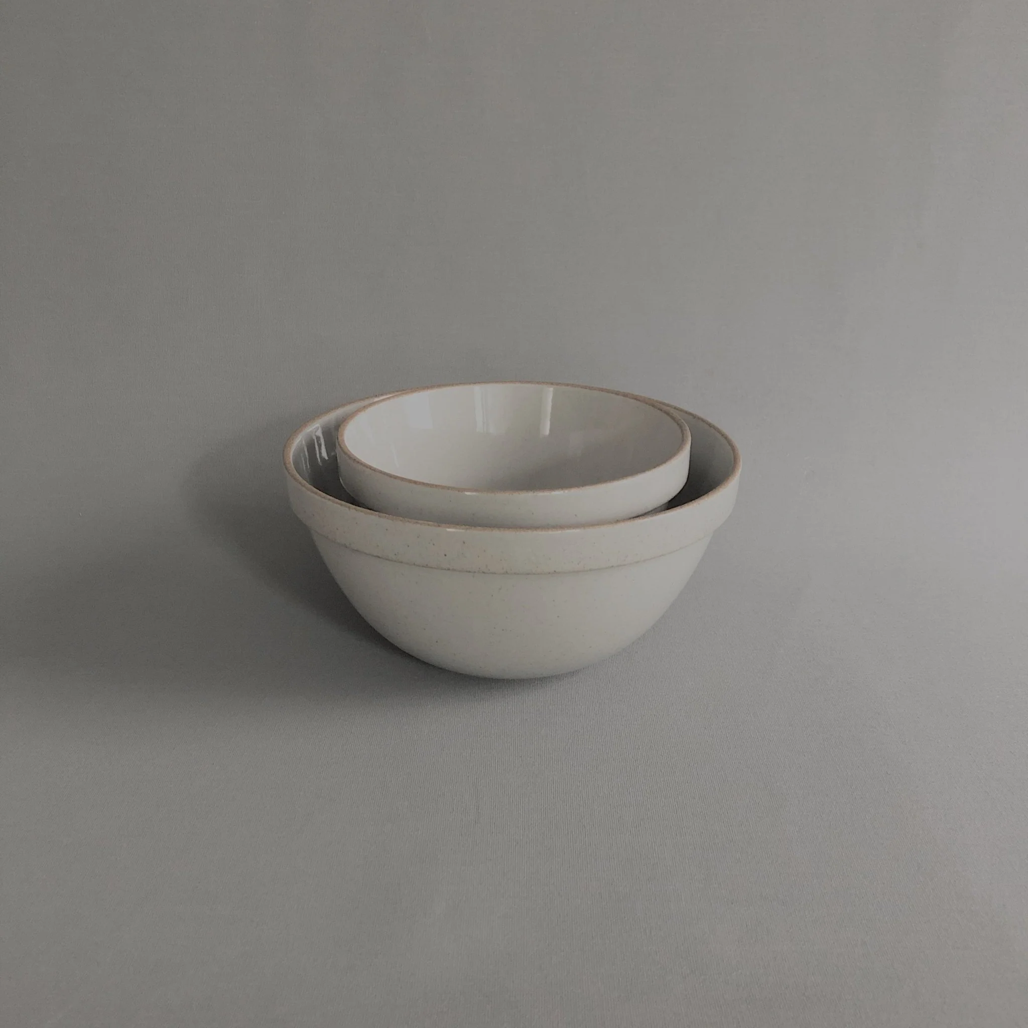 HPM046 - Deep Round Bowl Gloss Gray Small ø 5.5/8" - Image 2
