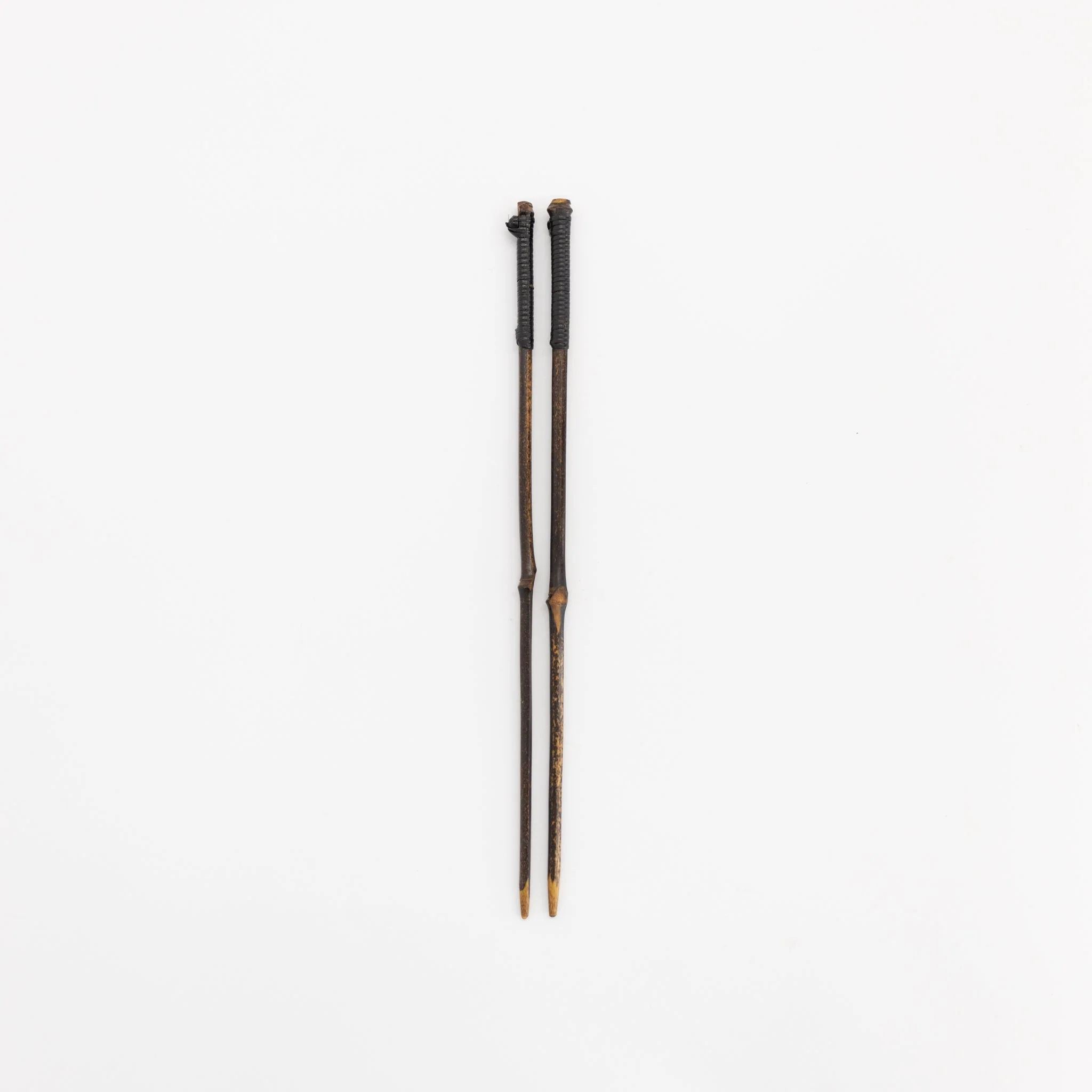 Kosuga Black Bamboo Serving Chopsticks - Image 3