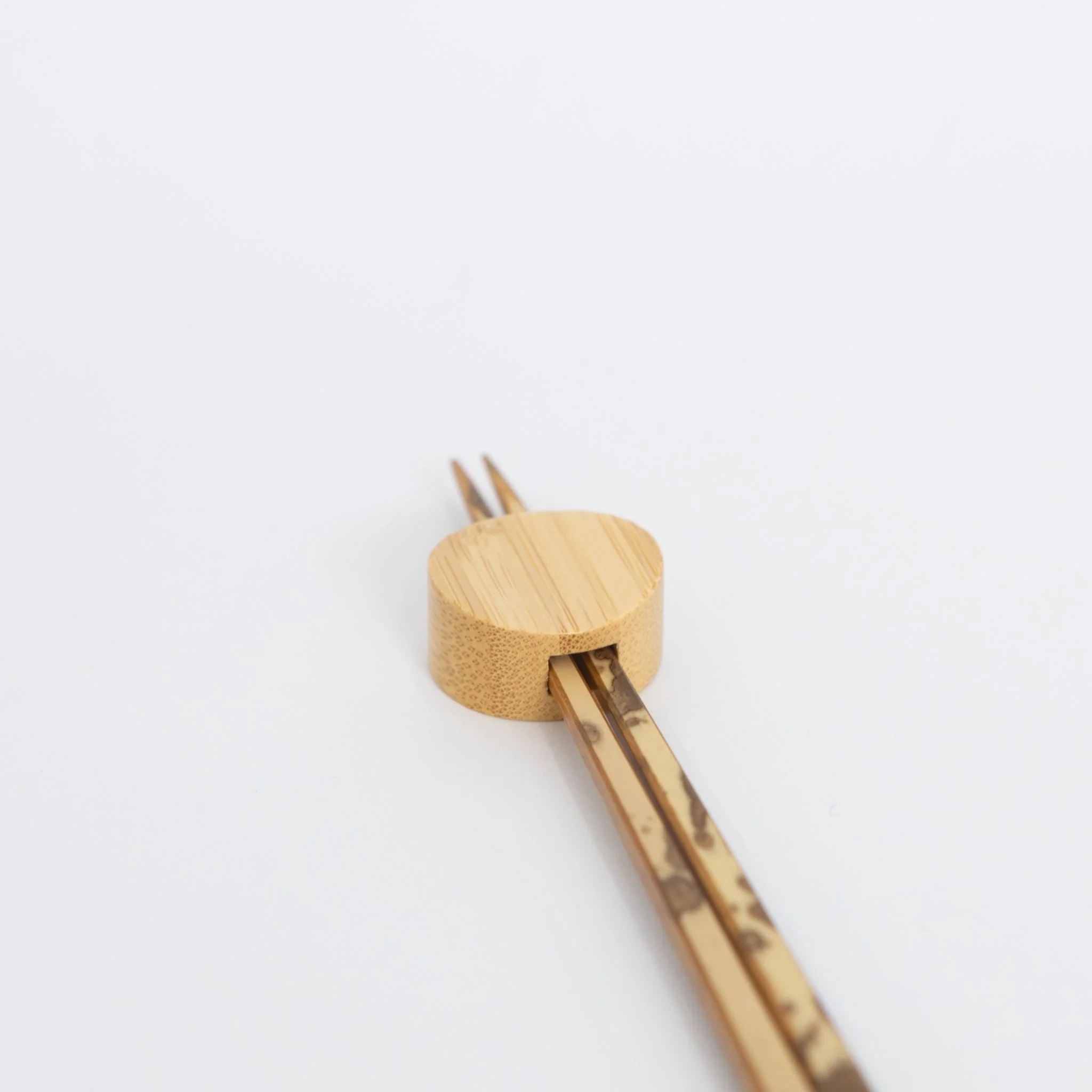 Kosuga Bamboo Chopstick Rests - Image 3