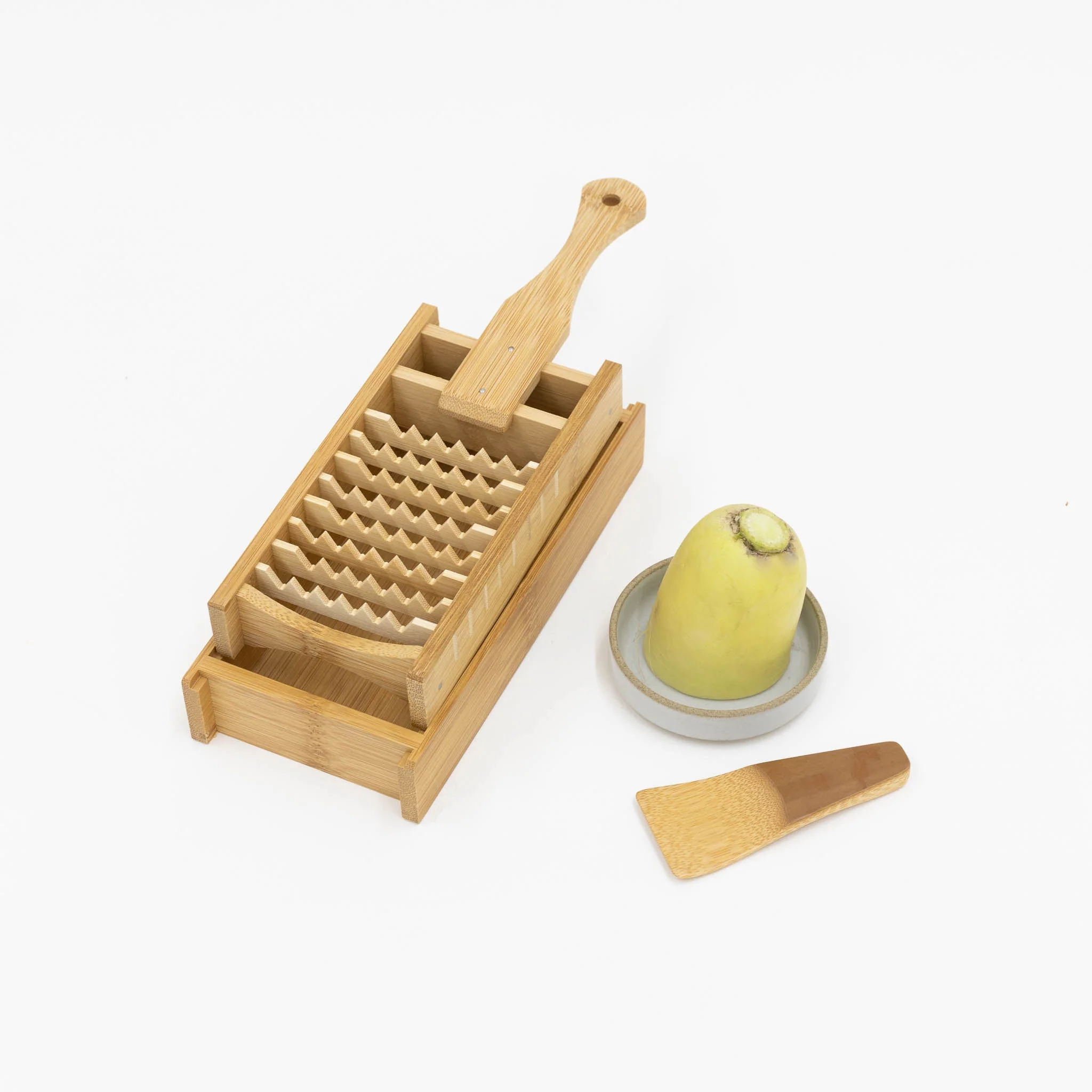 Kosuga Bamboo Daikon Grater Set - Image 2