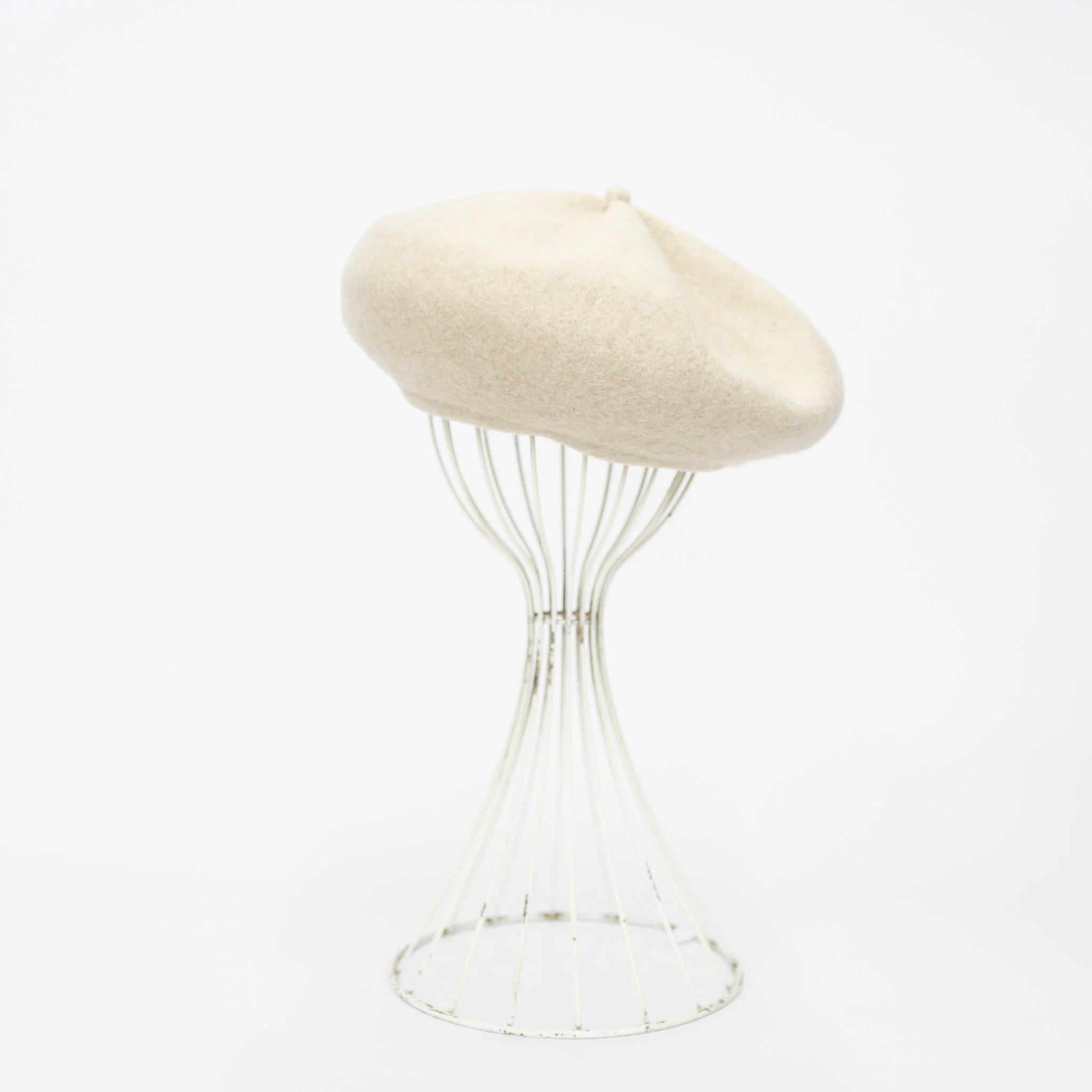 Mature Ha Beret - Image 4