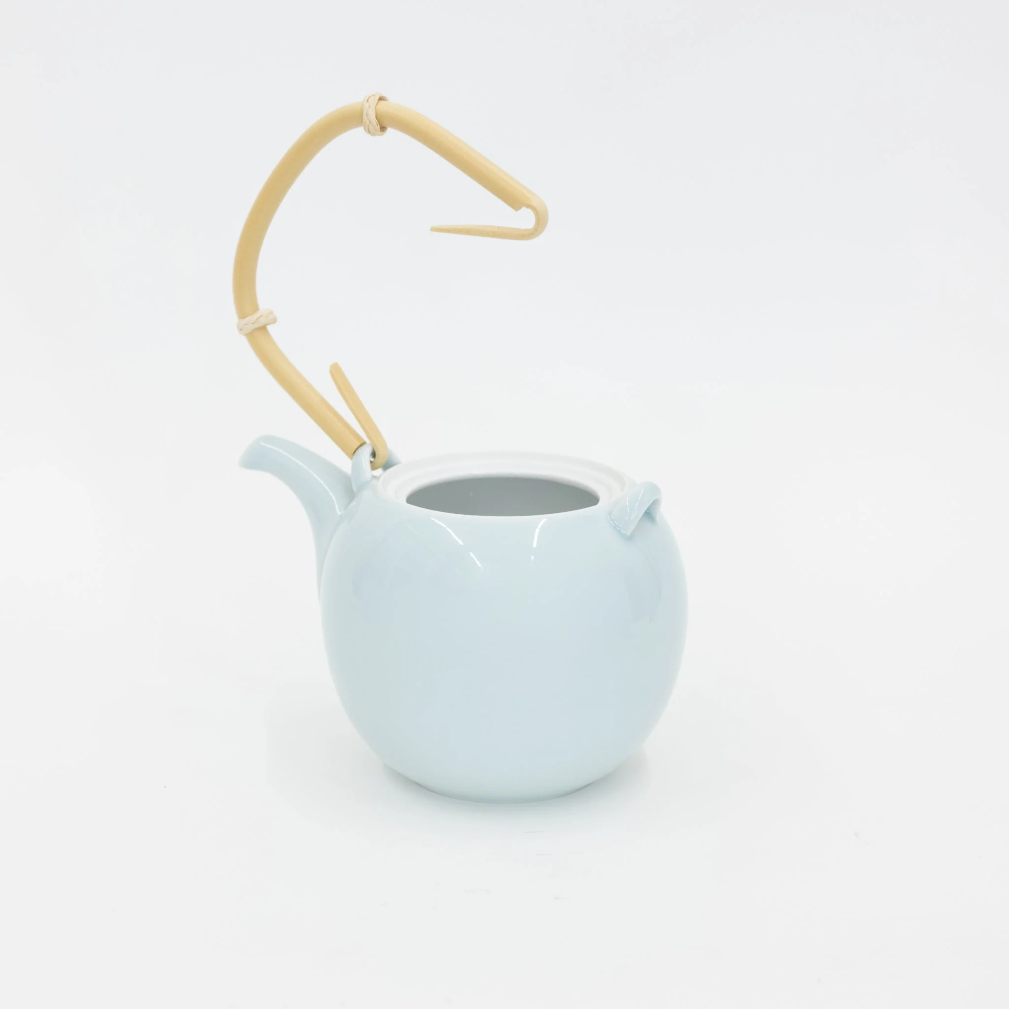 Hakusan Porcelain Mayu Teapot - Image 6