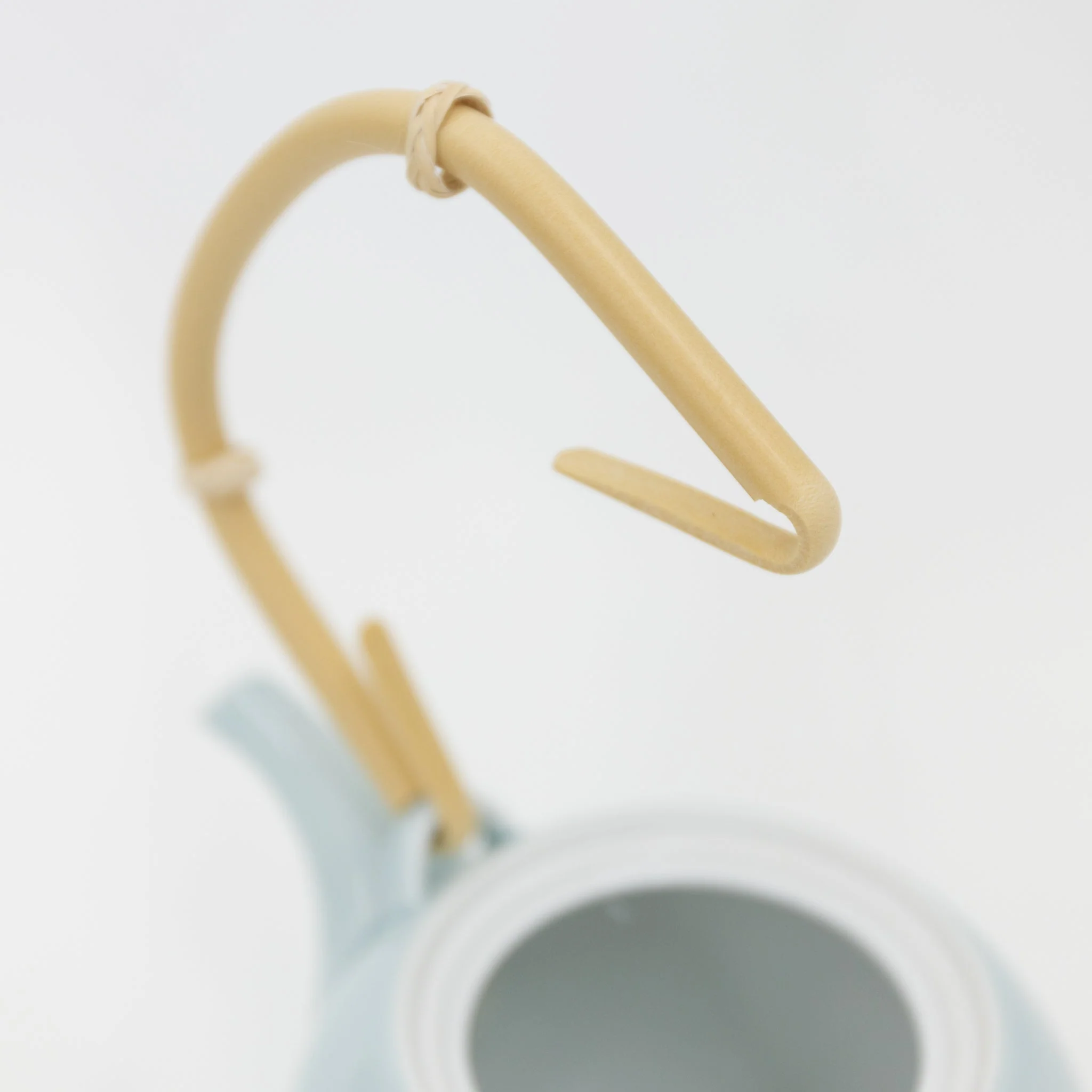 Hakusan Porcelain Mayu Teapot - Image 8