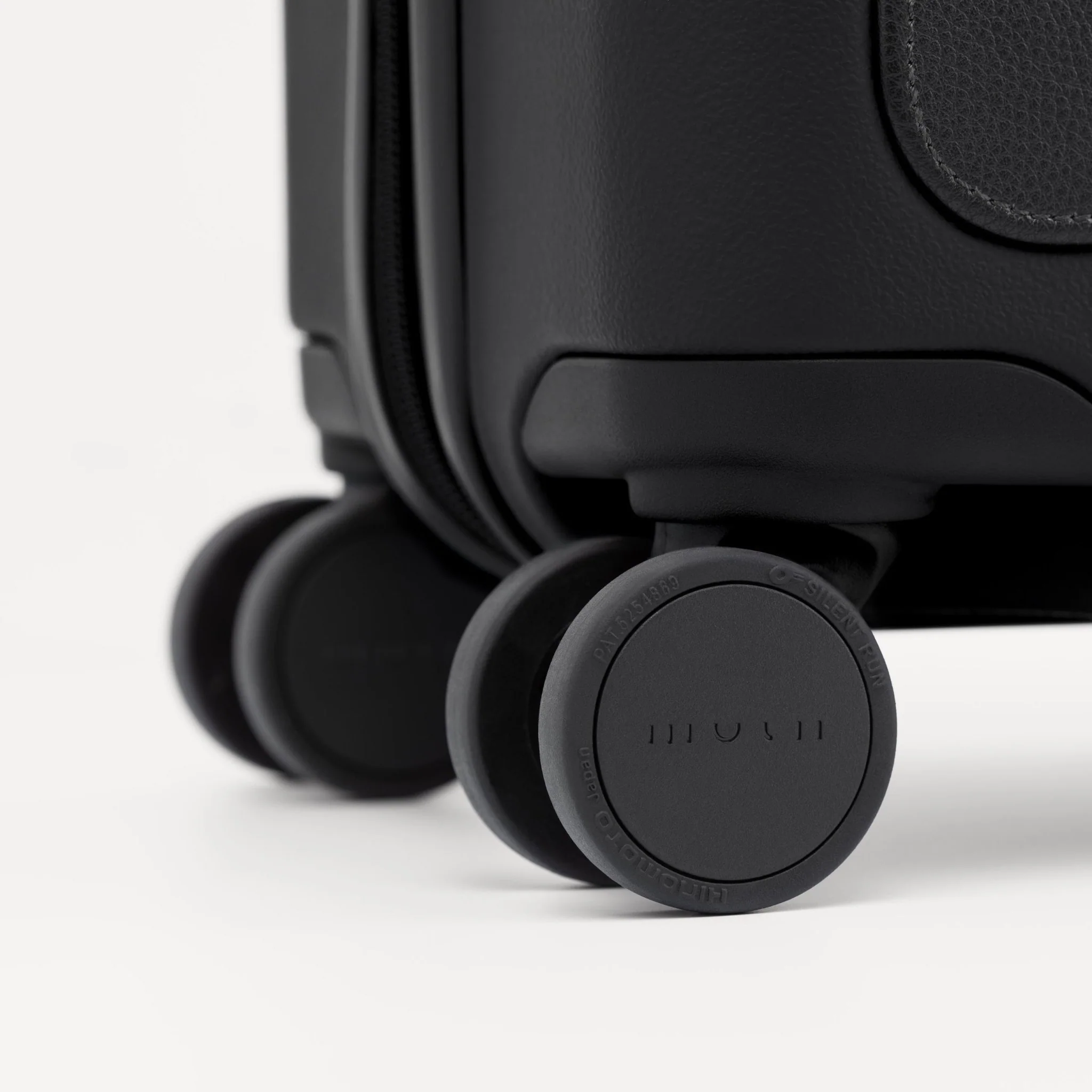 Moln Suitcase - Large - Obsidian - Image 7