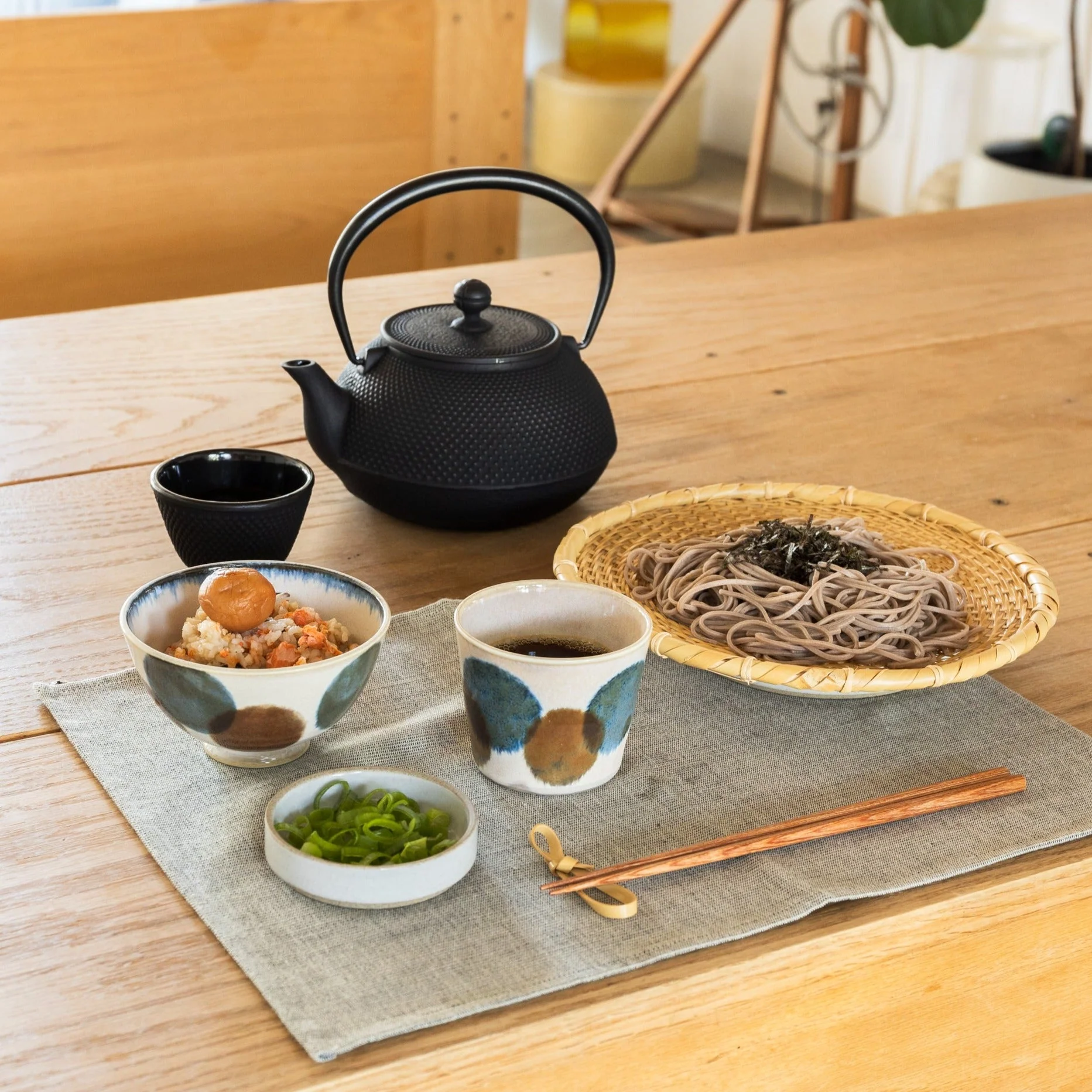 Nambu Tekki Cast Iron Teacup - Arare - Image 3