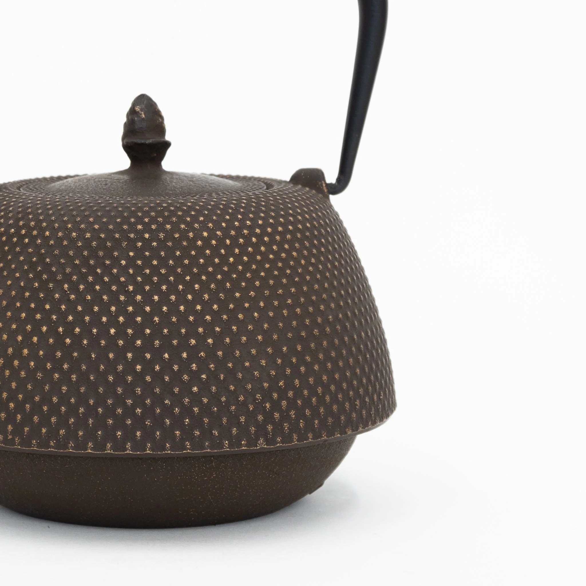 Nambu Tekki Cast Iron Teapot with Strainer - Arare - Image 10