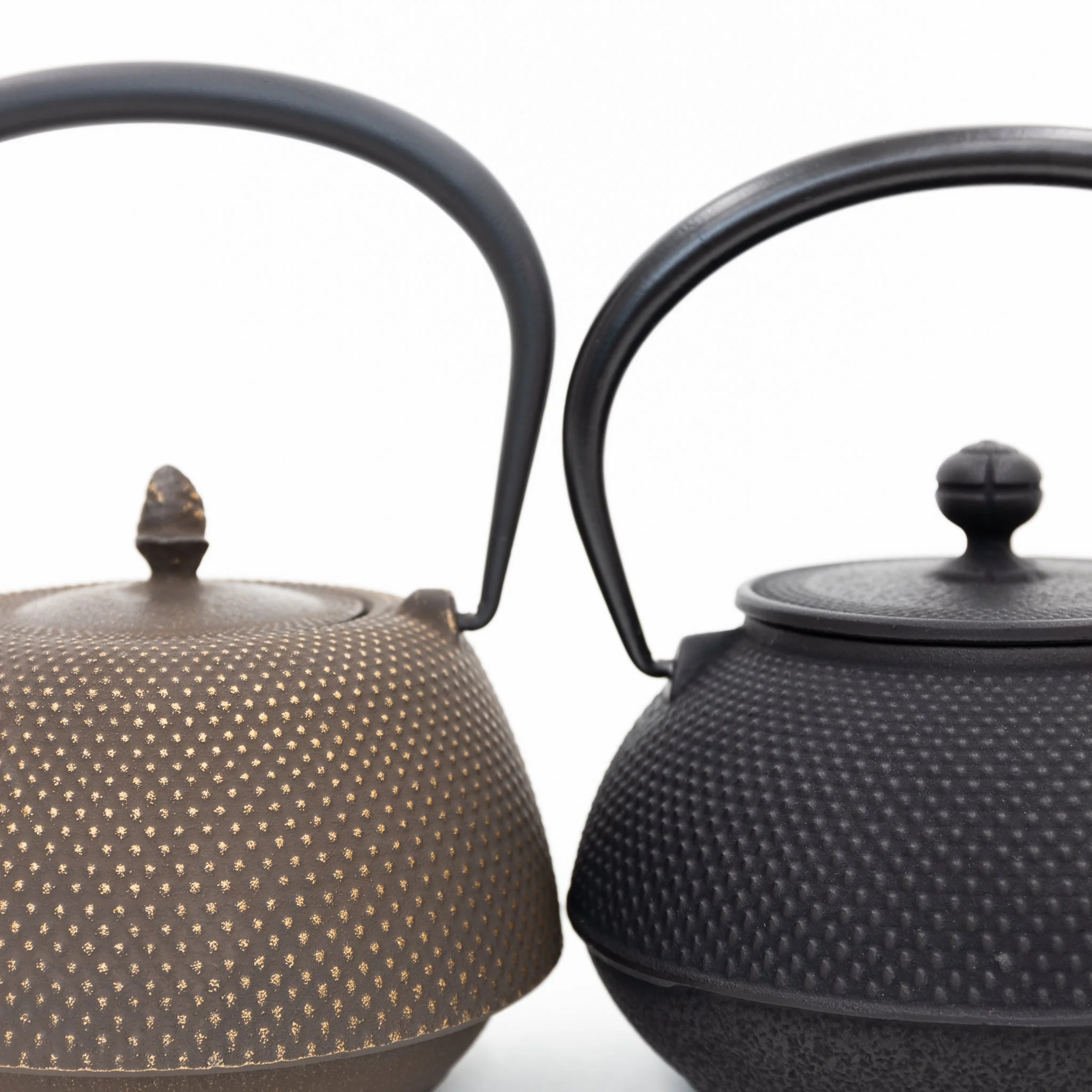 Nambu Tekki Cast Iron Teapot with Strainer - Arare - Image 9