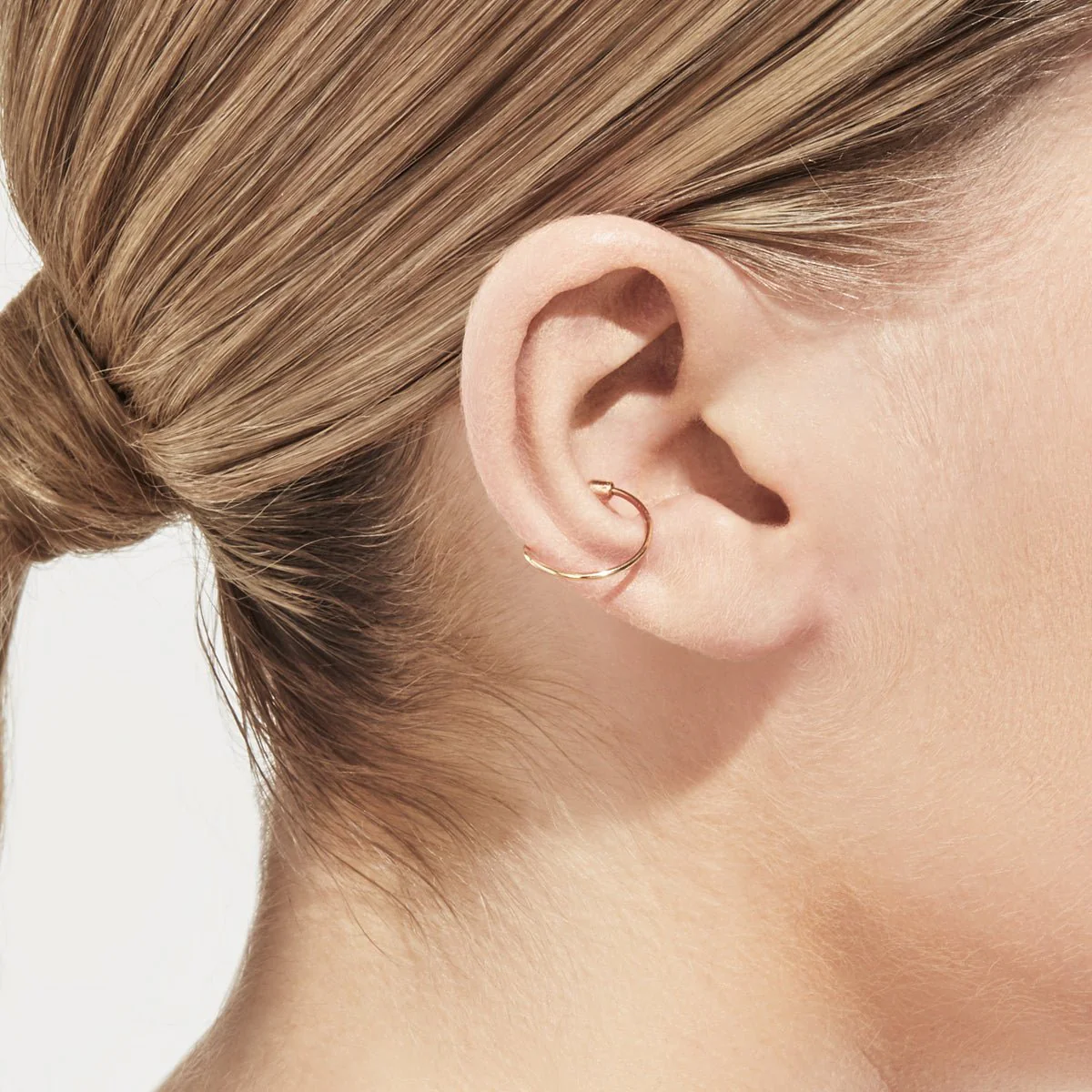 Shihara Diamond Twist Round Earring 01 - Image 7