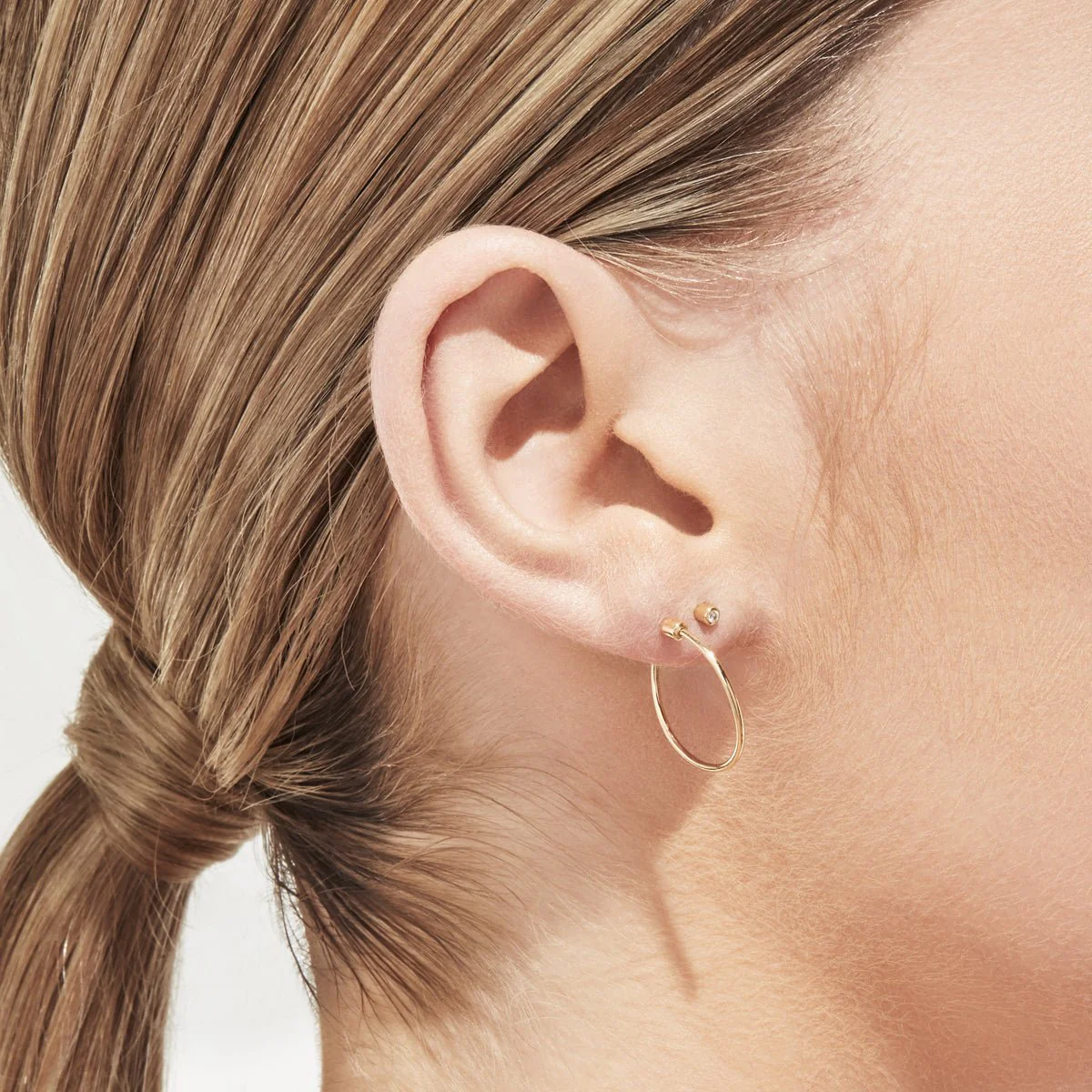 Shihara Diamond Twist Round Earring 02 - Image 2