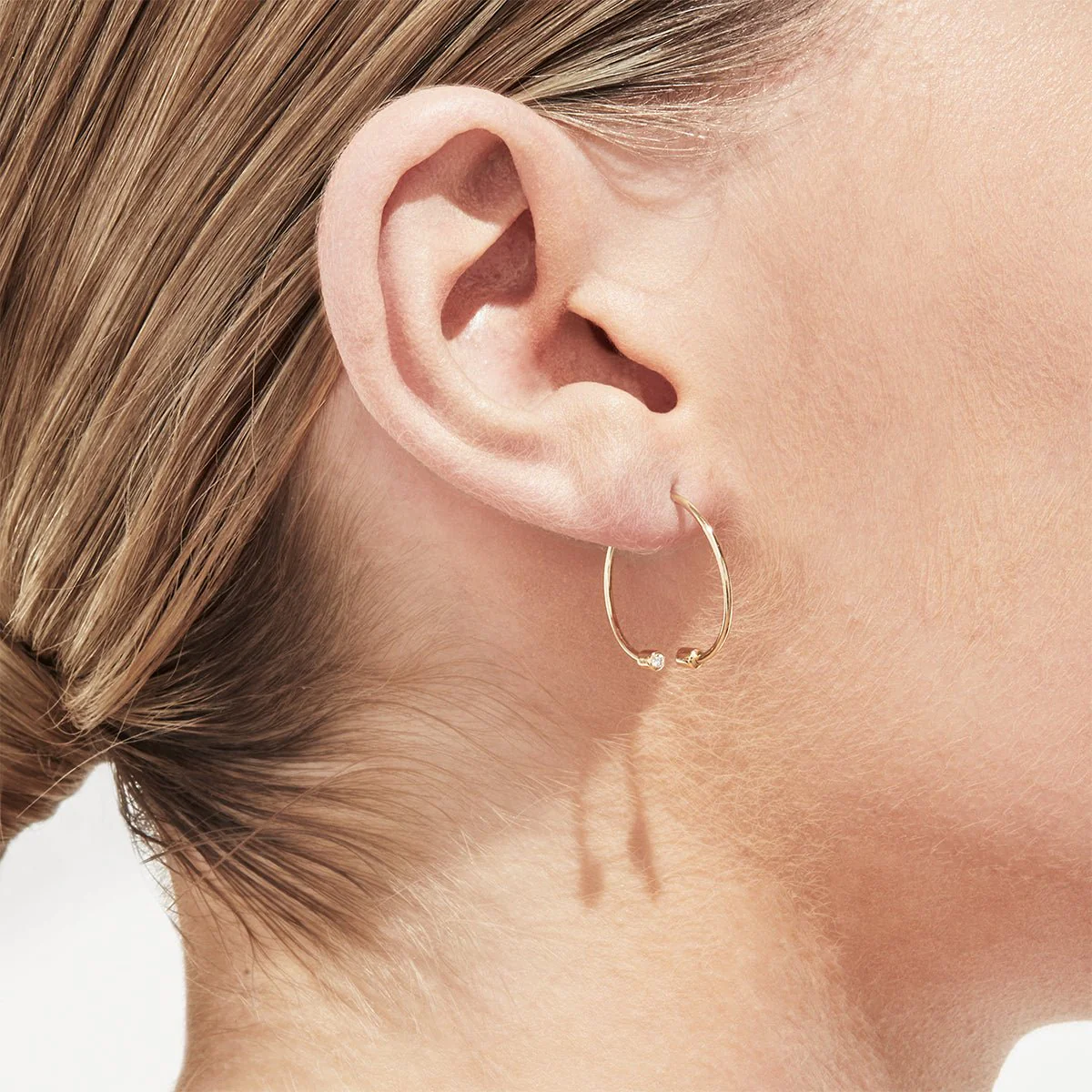 Shihara Diamond Twist Round Earring 02 - Image 4