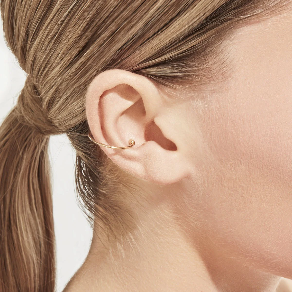 Shihara Diamond Twist Round Earring 02 - Image 7