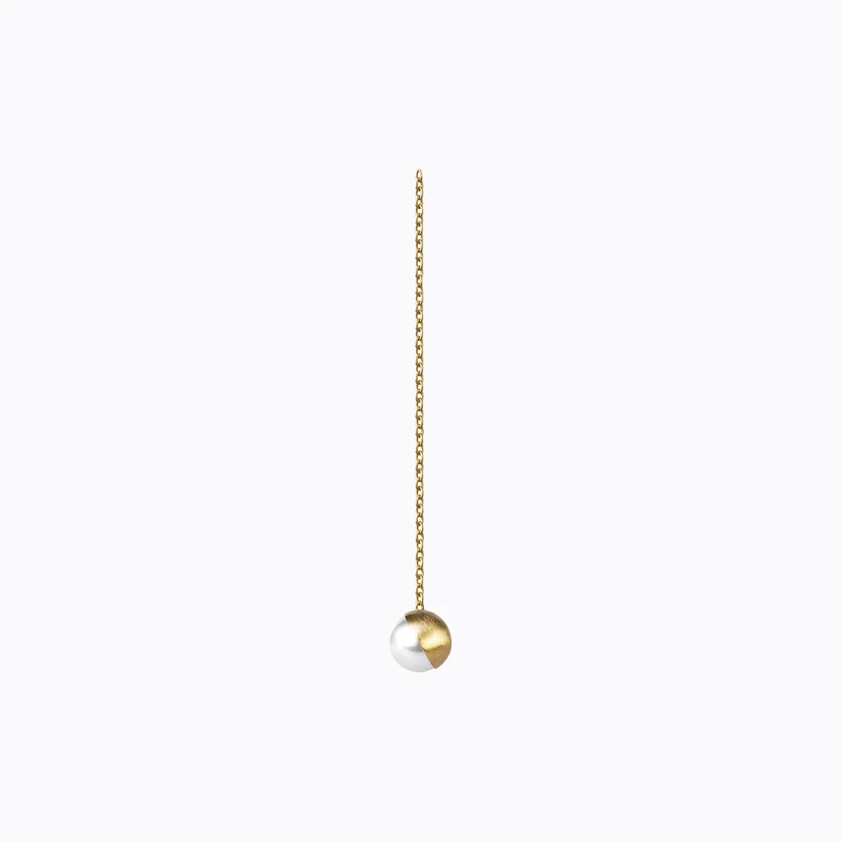 Shihara Half Pearl Chain Earring 45°