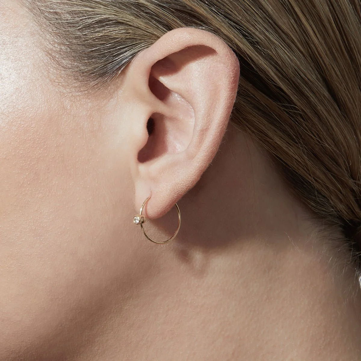 Shihara One-Stone Hoop Earring 02 - Image 6