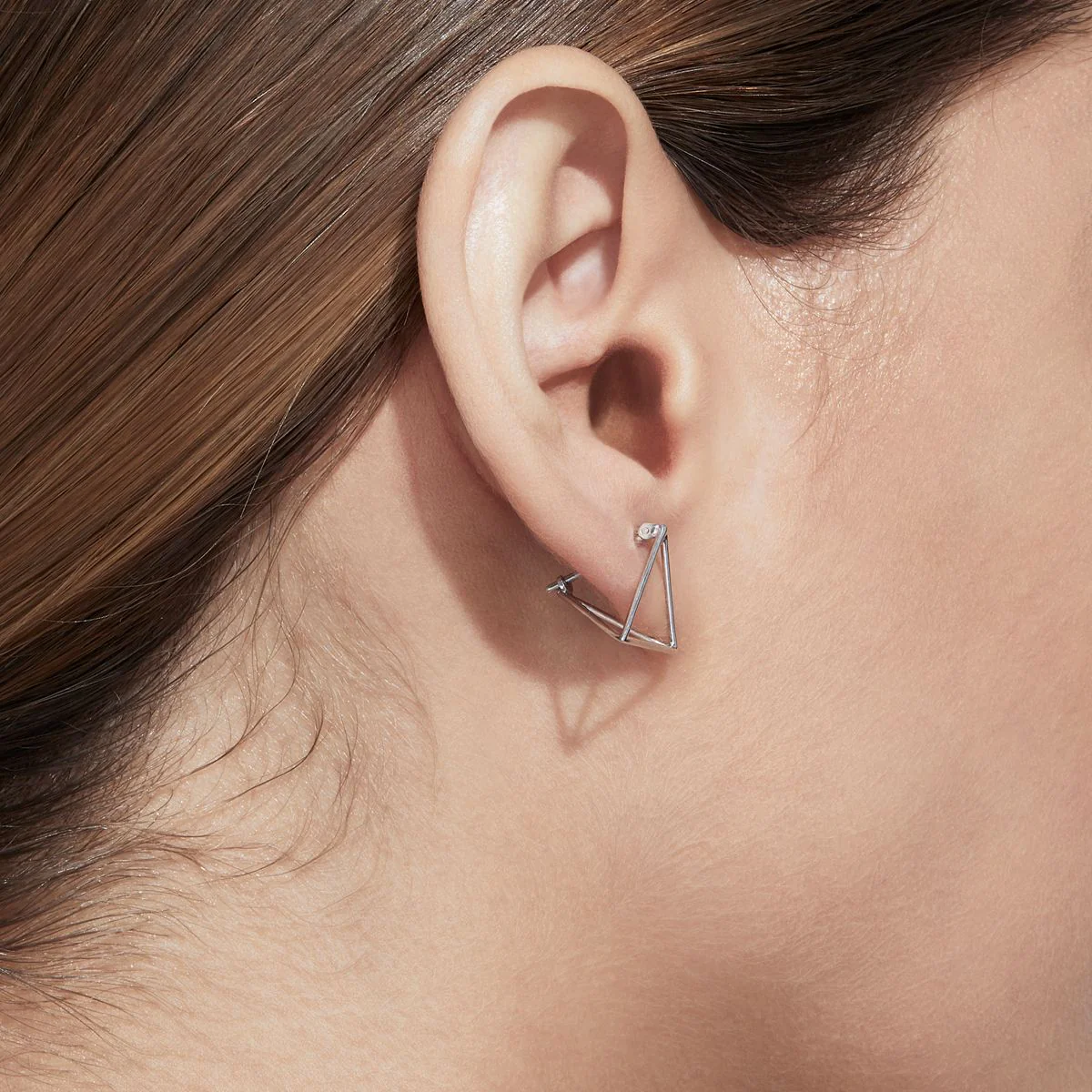 Shihara Triangle Earring 15 White Gold - Image 3