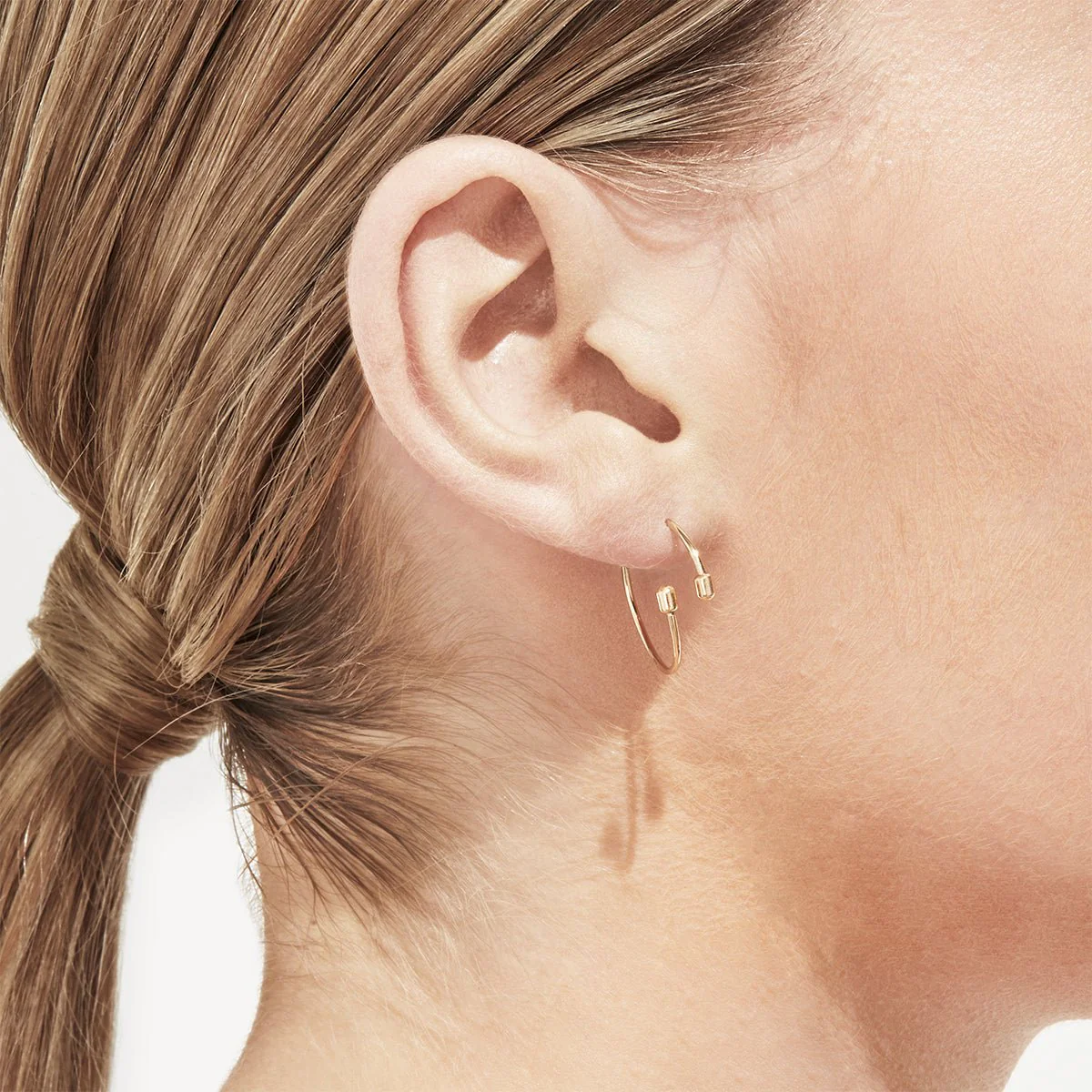 Shihara Twist Round Earring 02 - Image 3