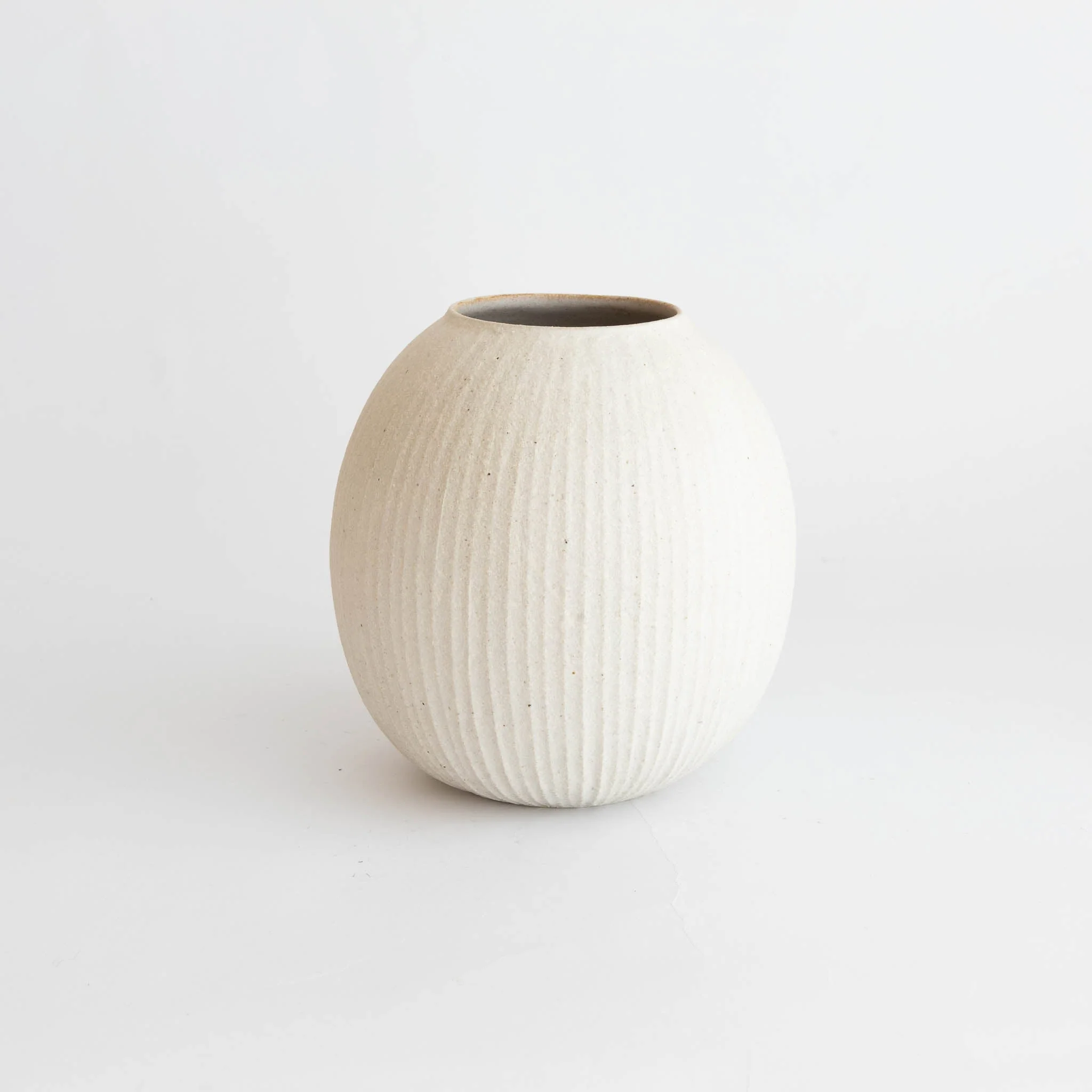 Tomoro Ball Vase - Image 3