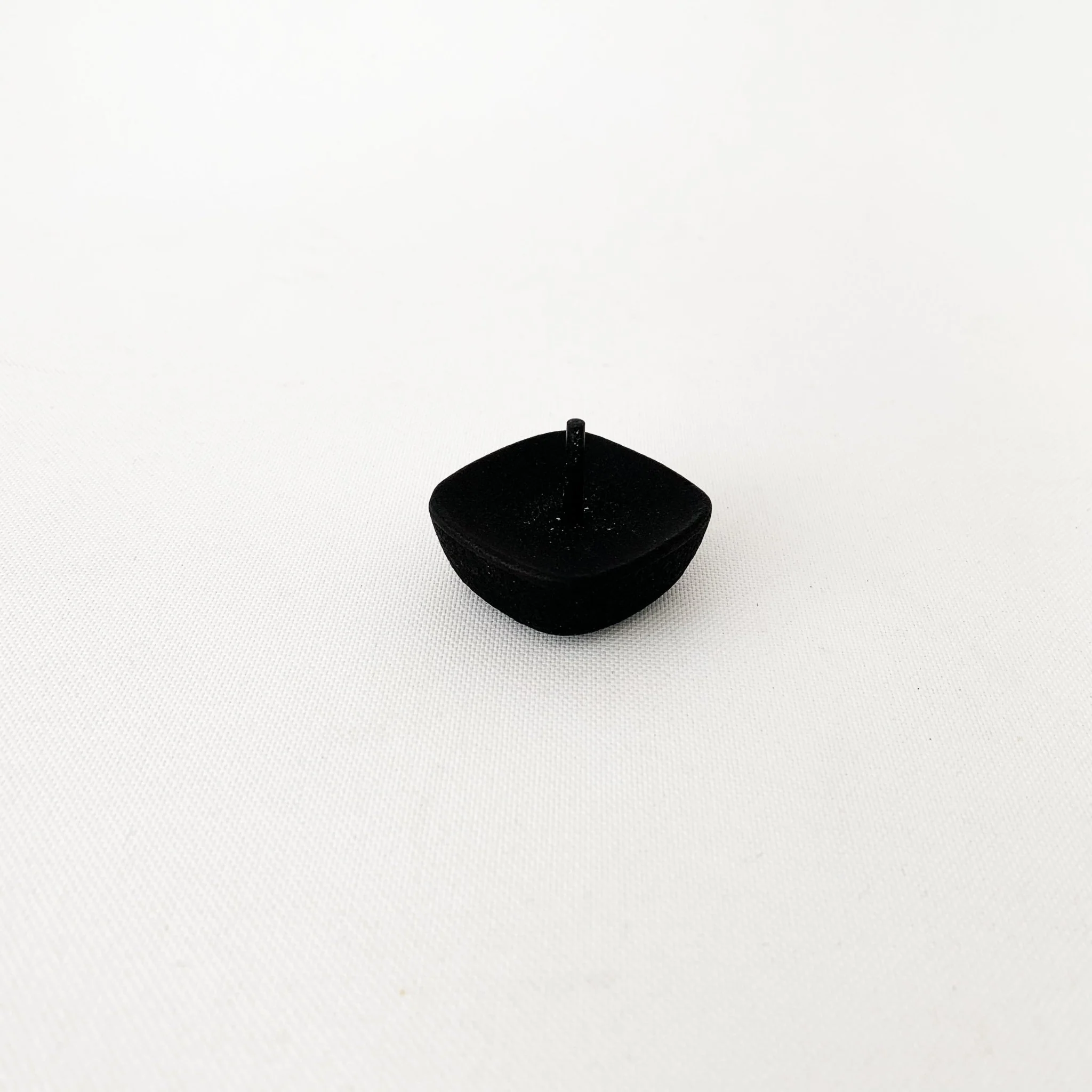 Koma Cast Iron Candle Stand [TS149] - Image 3