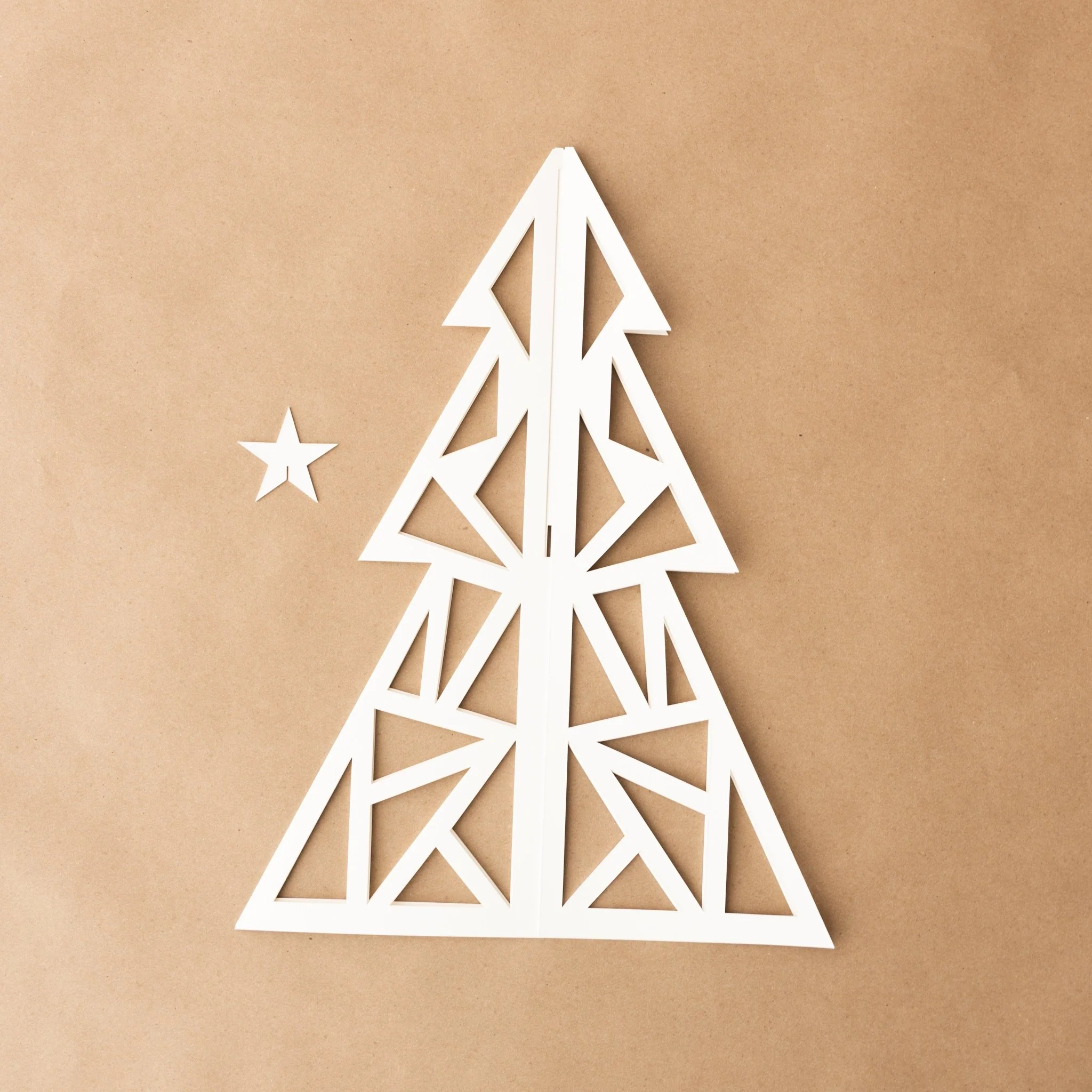 One Stroke White Paper Christmas Tree - Image 2