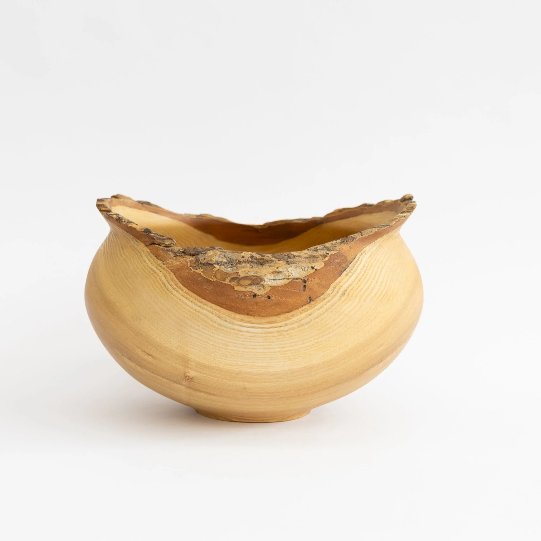 Wooden Bowl Sculpture by Kenji Usuda - Image 4